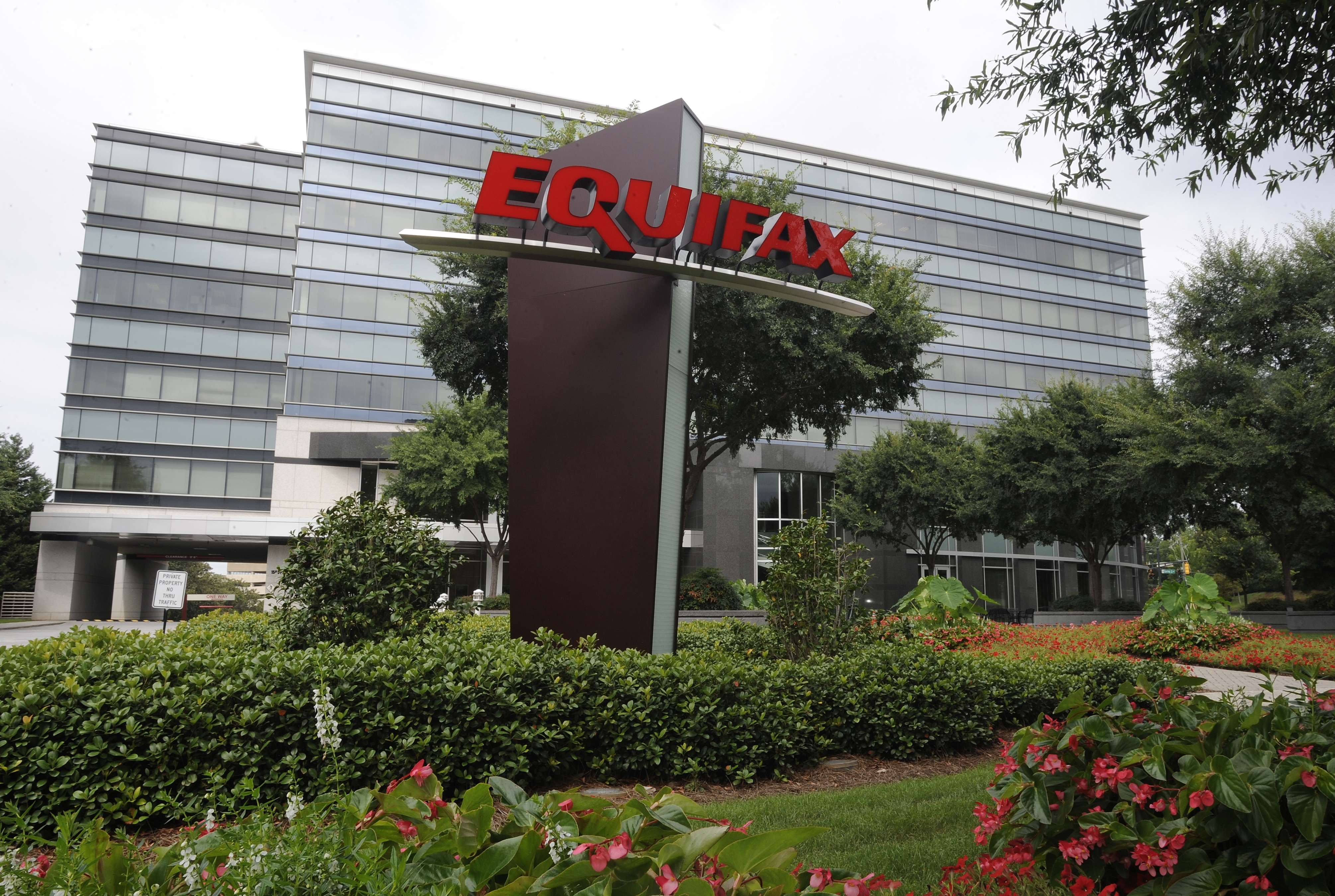 What happens if you don't claim your $125 Equifax money? You lose it — and your chance to sue in the future