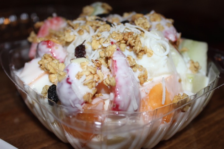 The bionico consists of fresh chopped strawberries, melons and bananas covered in crema (sweet cream), granola, shredded coconut and raisins. (Photo: Yvette Cruz, KSL.com)