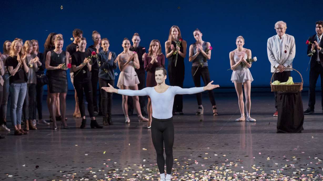 Robert Fairchild ends ballet career with confetti, flowers