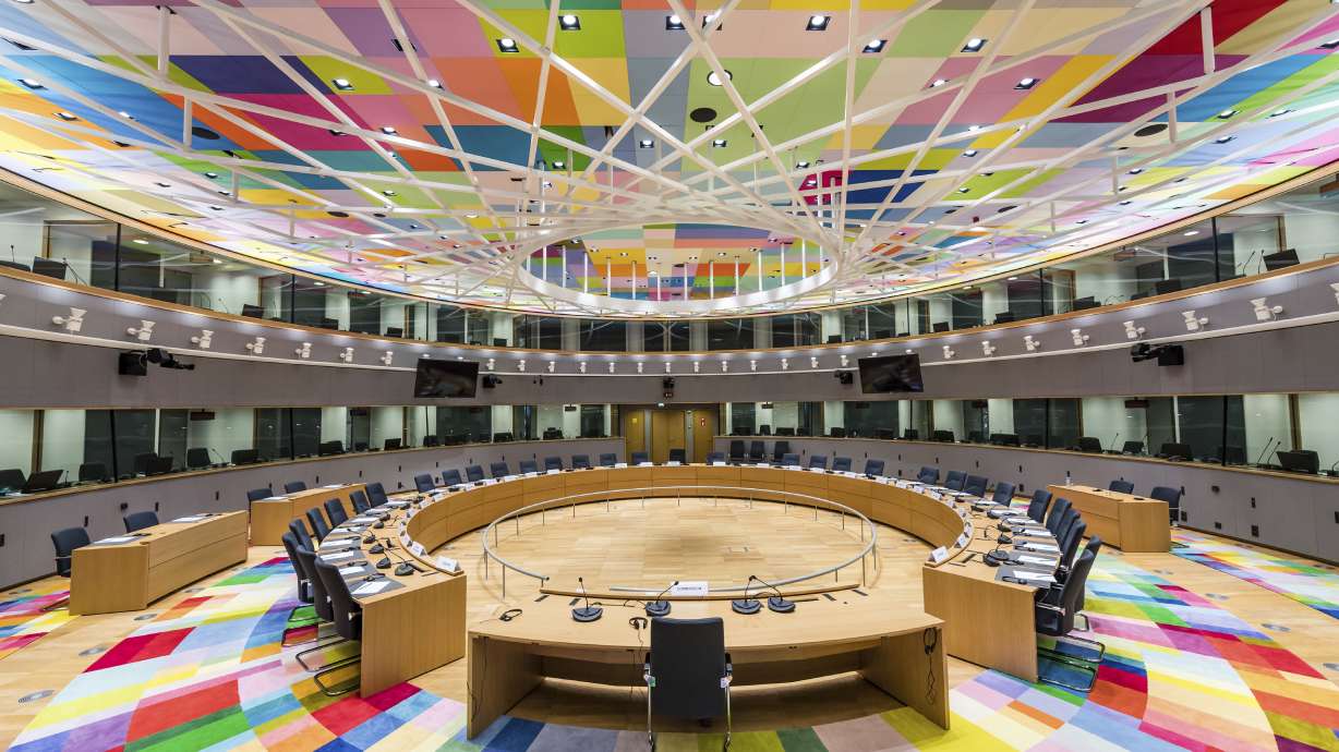 EU switches summit venue over fumes in new Europa building