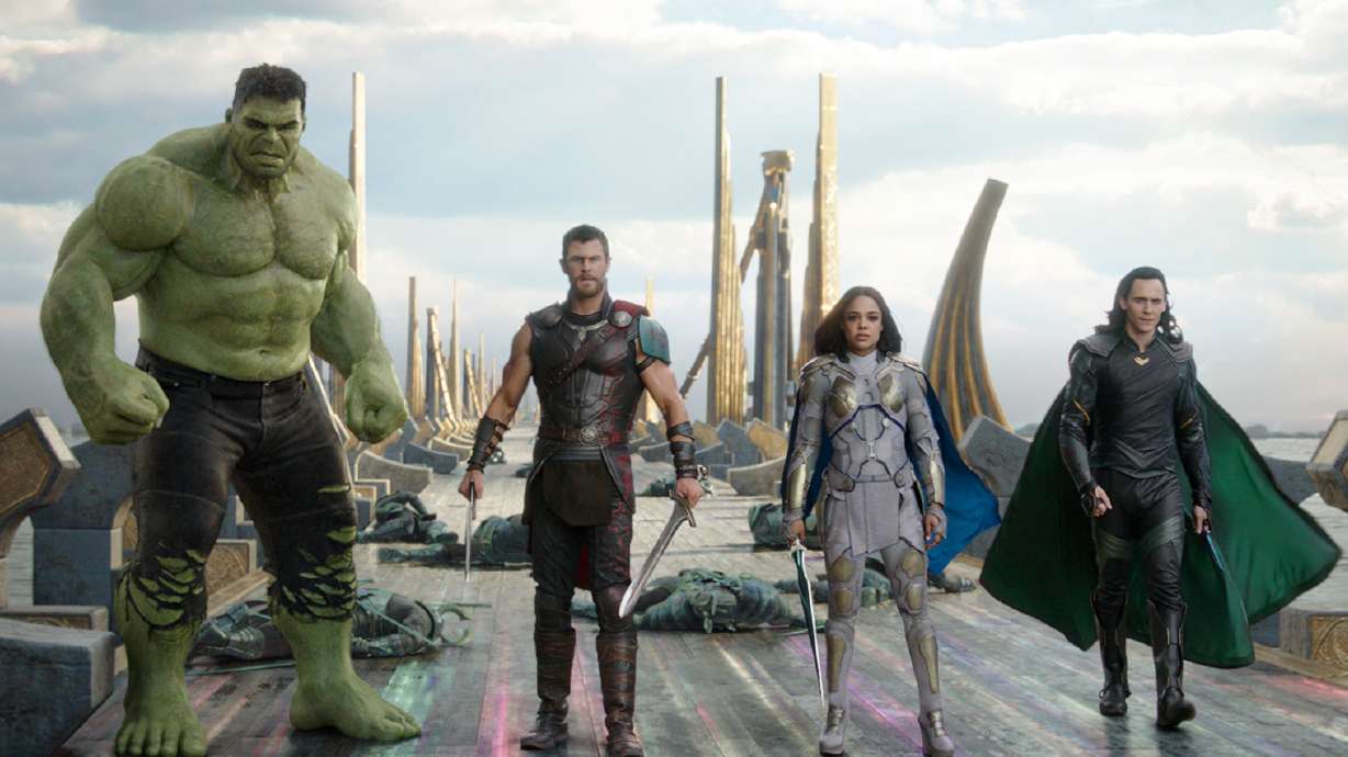 Review: 'Thor: Ragnarok' takes the god to funny heights