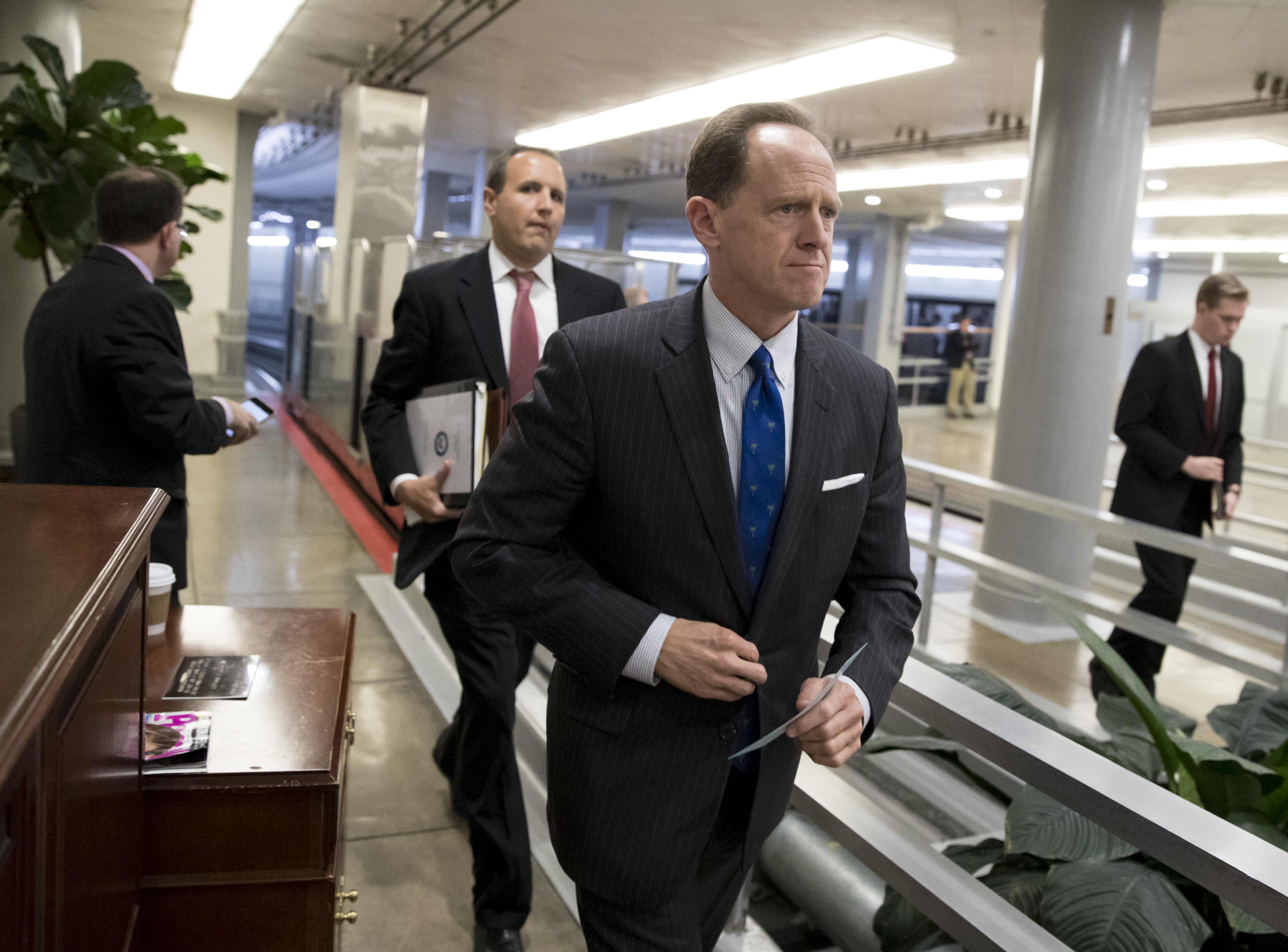 Trump promises tax cuts as Senate GOP paves way with budget