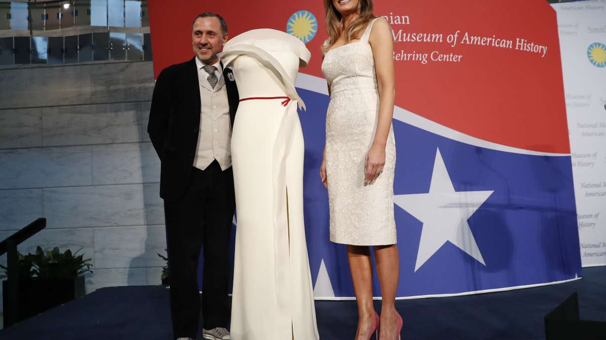 First lady donates inaugural gown to Smithsonian