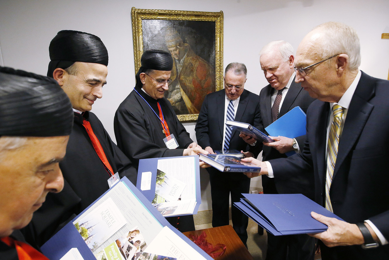 Maronite Catholic patriarch visits S.L., discusses refugees