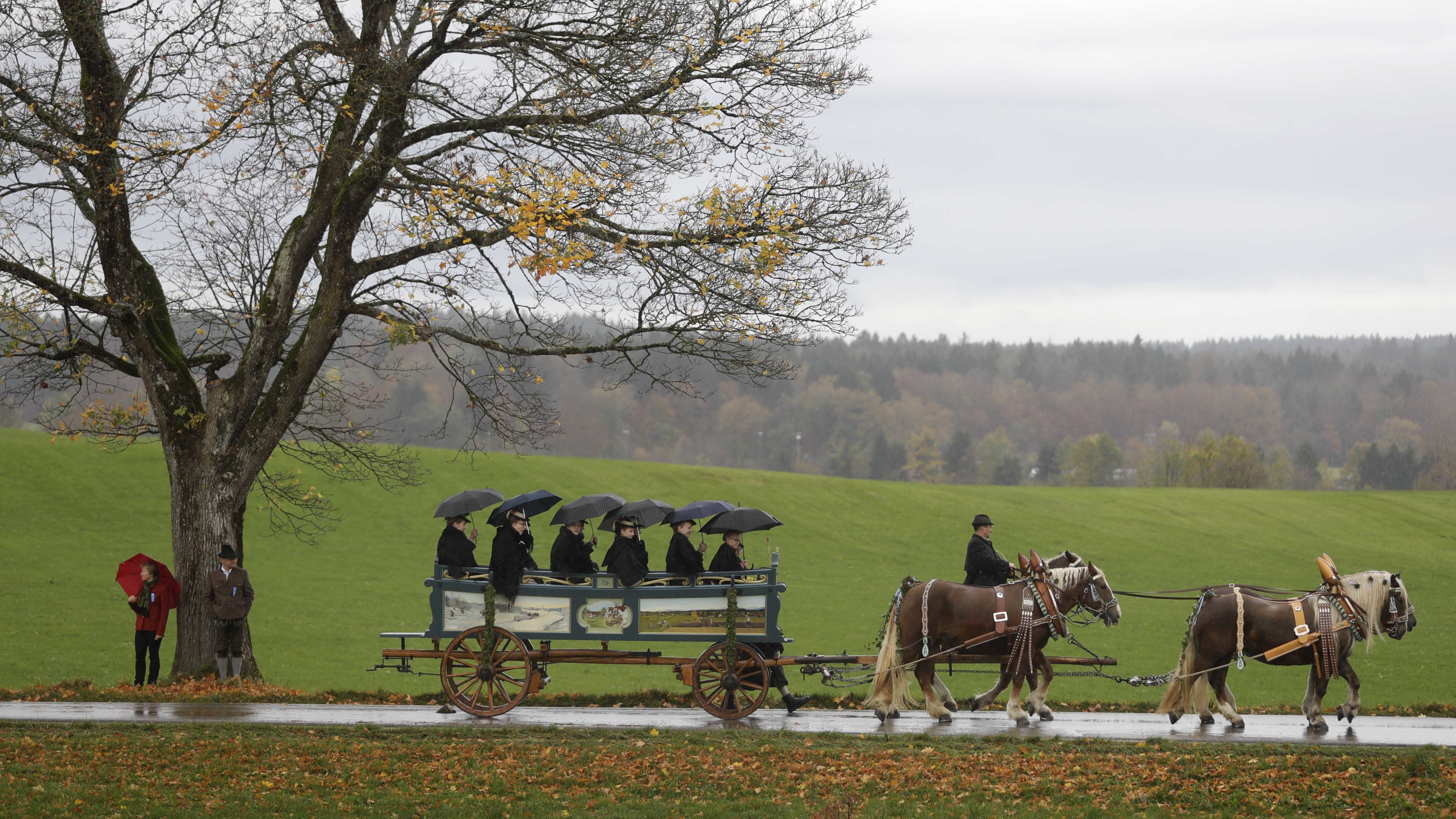 Bavarian town honors horses' patron saint in procession