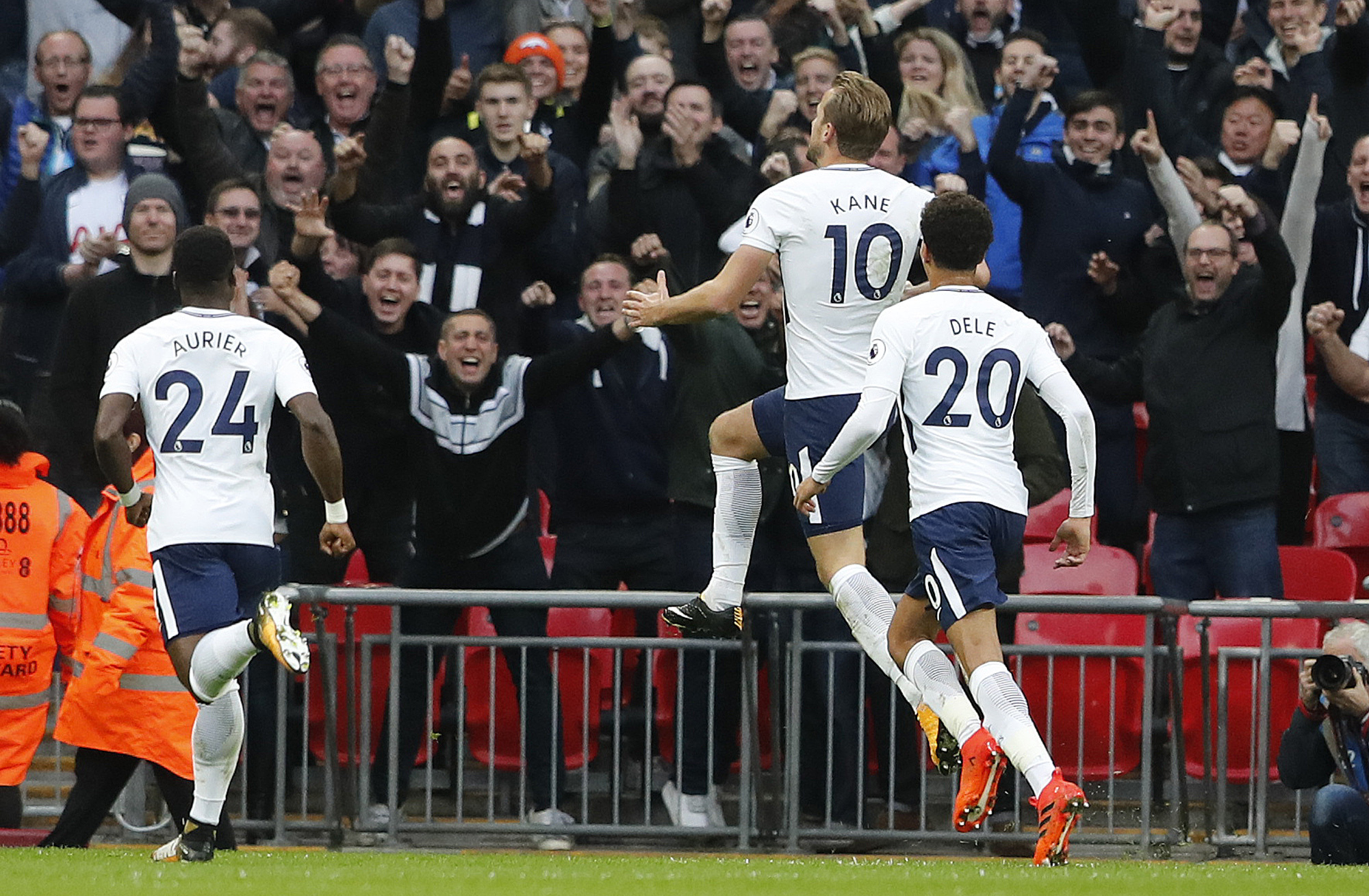 Kane scores twice as Tottenham beats Liverpool 4-1 in PL