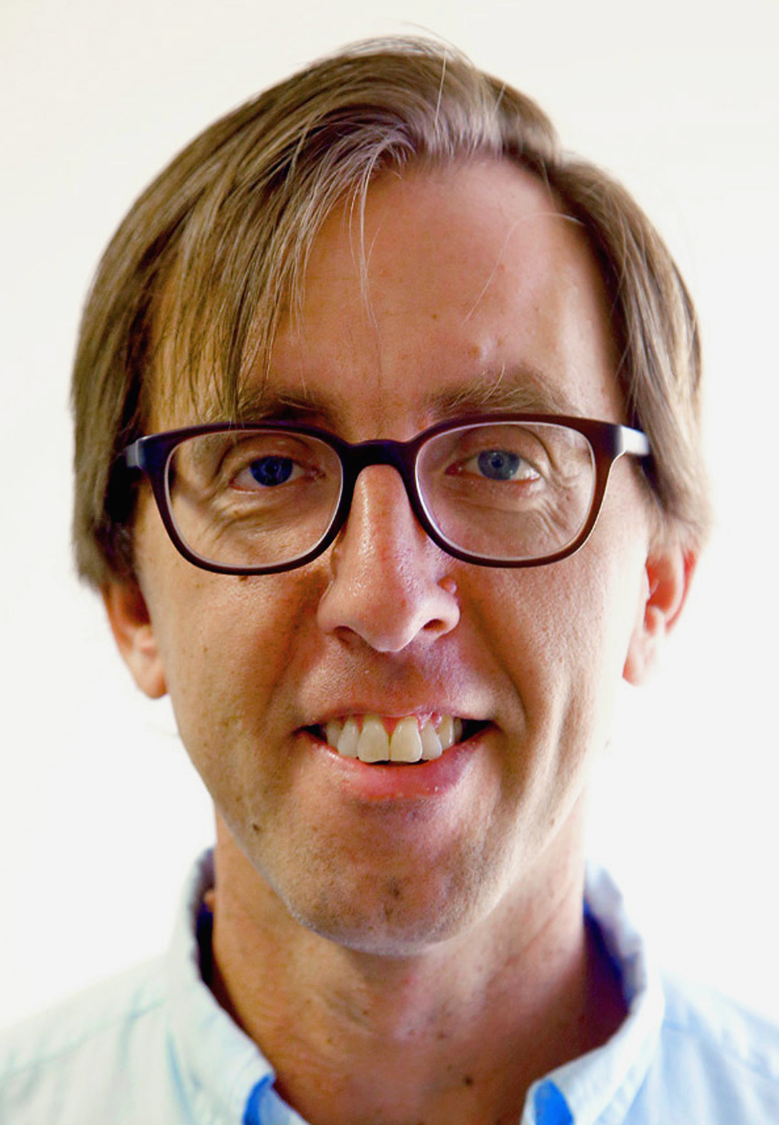 AP names Josh Hoffner as news editor for national beats