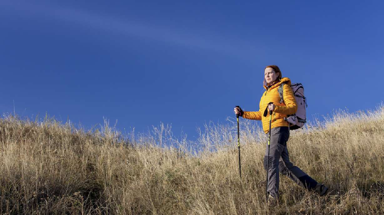 5 dynamic stretches to help prepare for hiking season