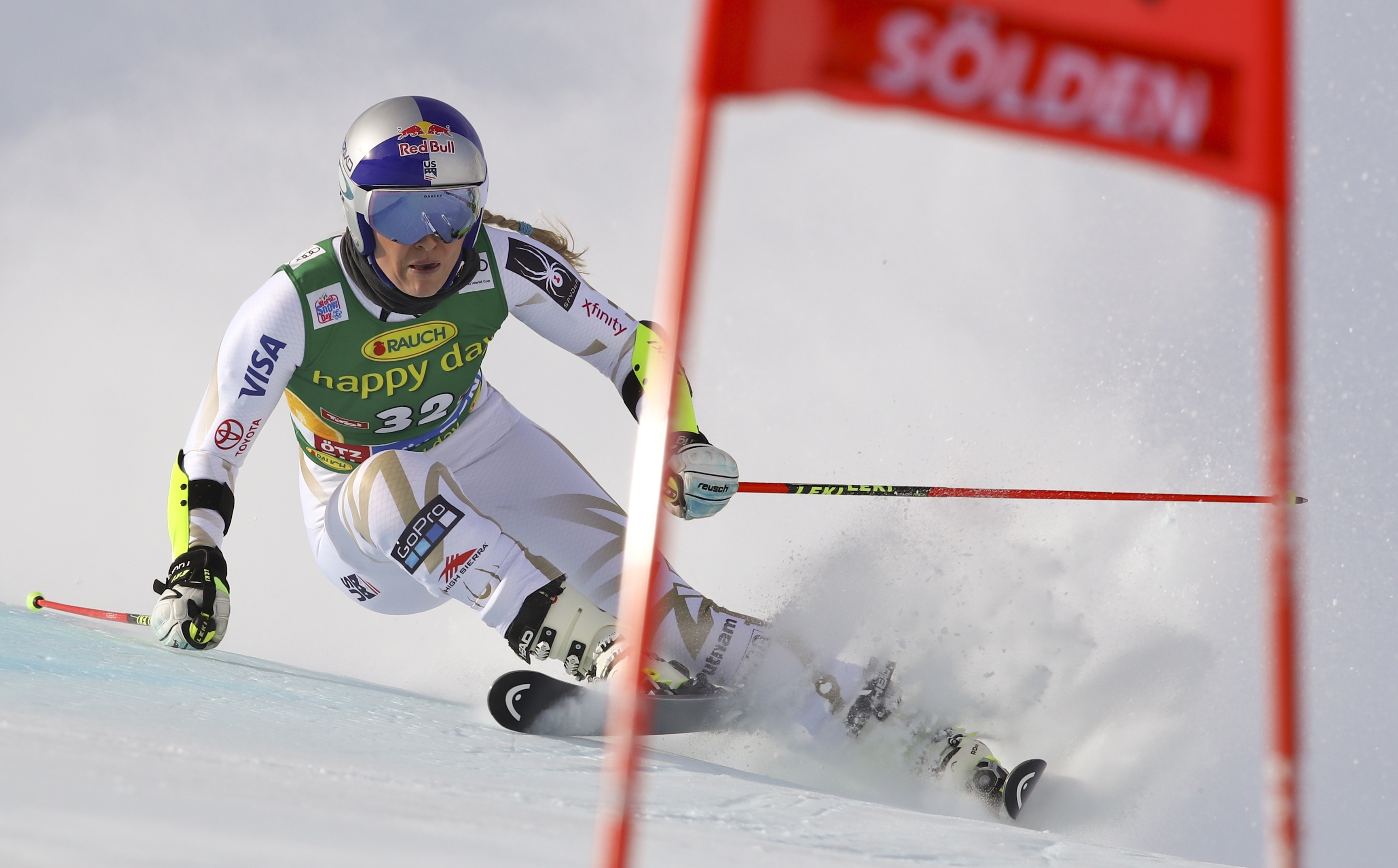Left with no points, Vonn still happy to have raced in GS