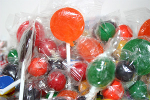 Dentist Offers Reward for Halloween Candy