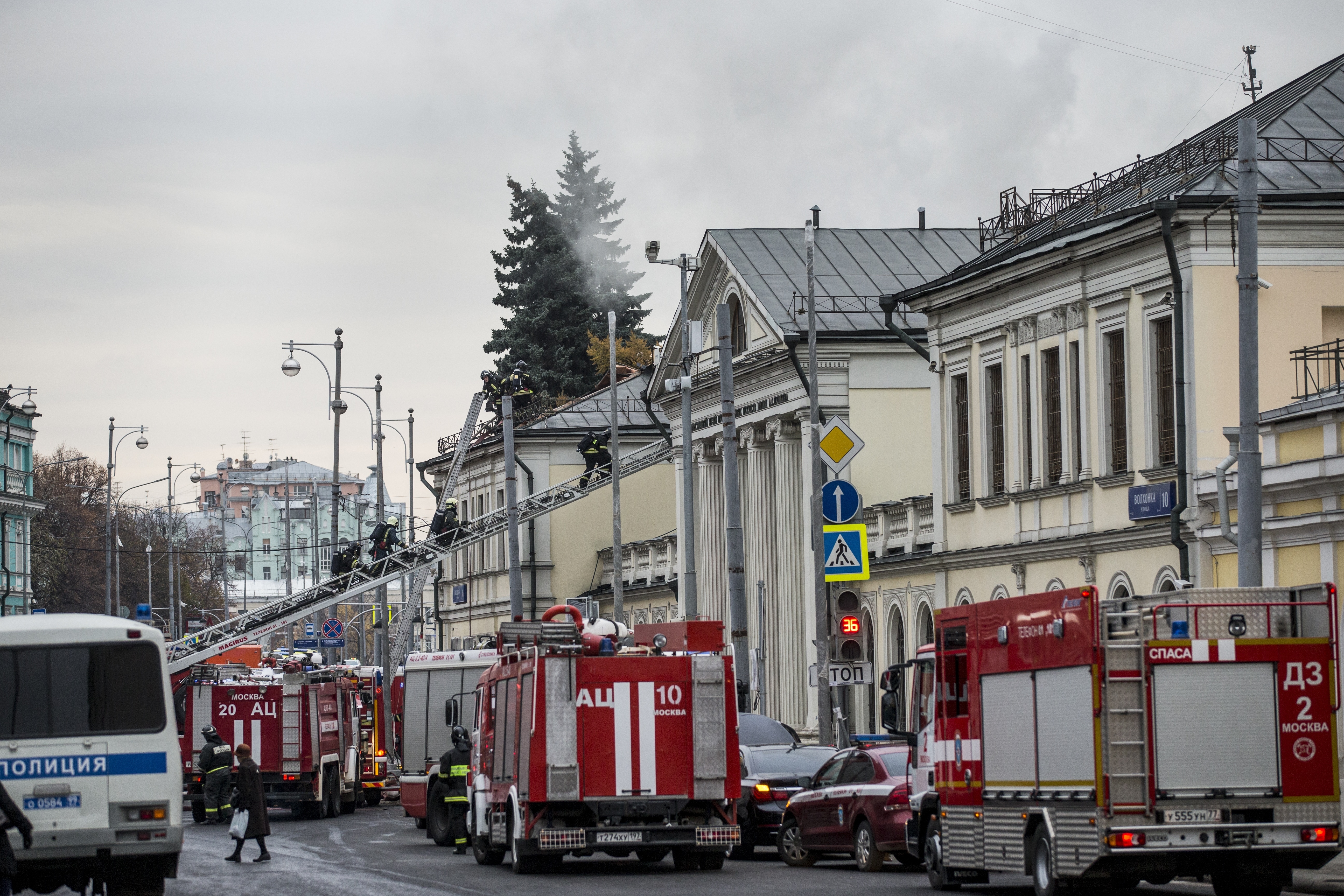 Fire at Moscow's art museum causes no damage to collections
