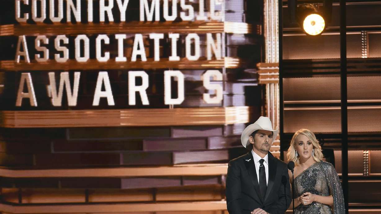 CMA rescinds media restrictions for awards show, apologizes