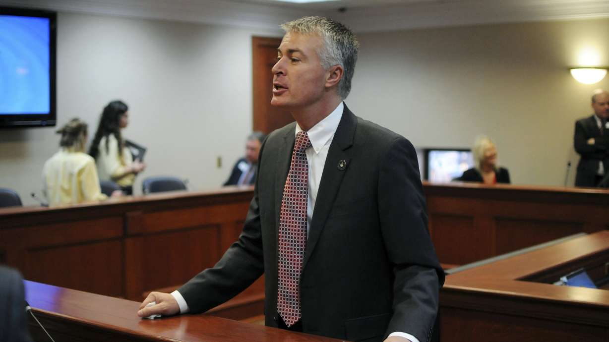 35 states and DC back bid to collect online sales taxes