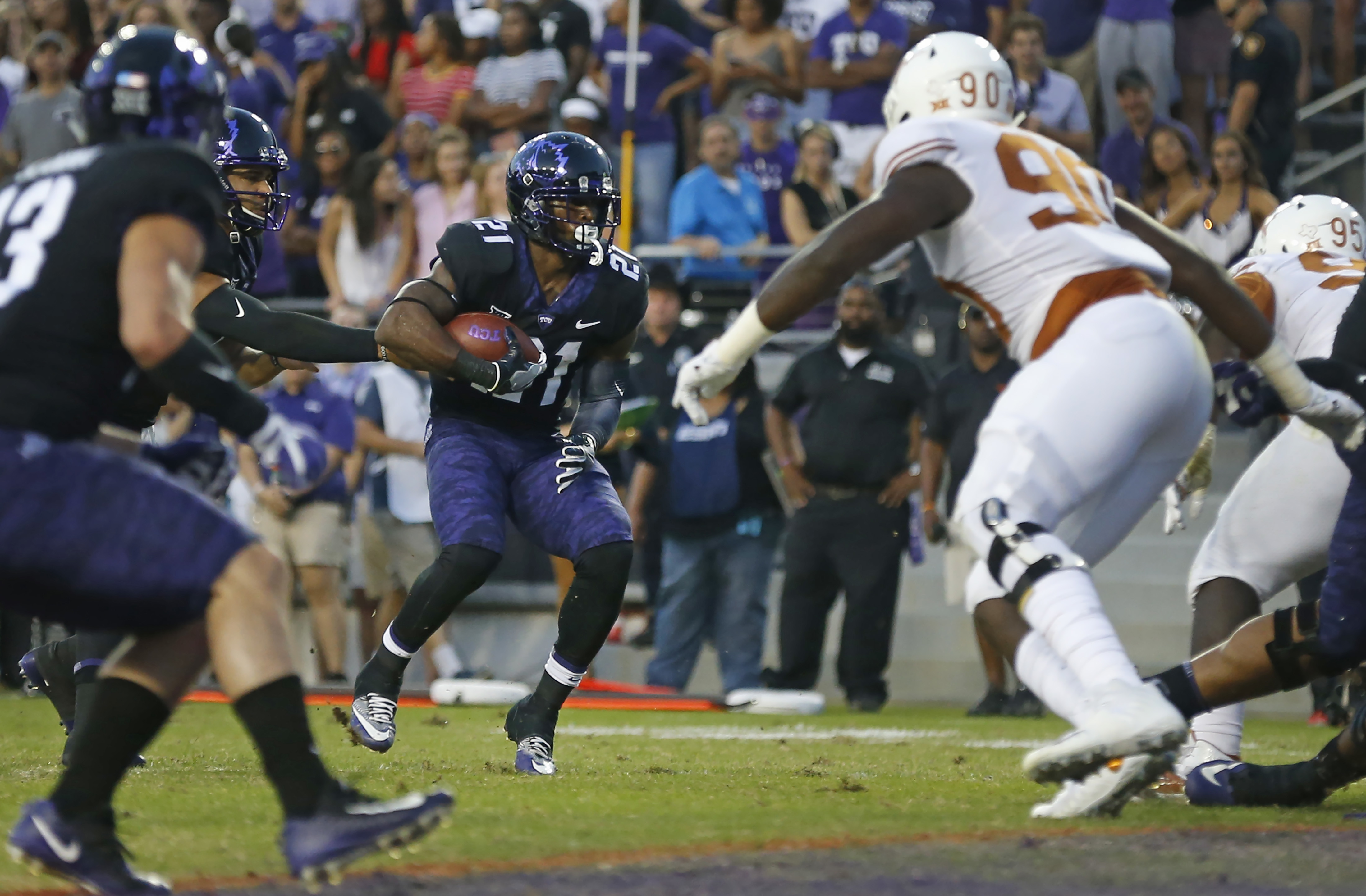 No. 10 TCU rebounds from 1st loss with 24-7 win over Texas