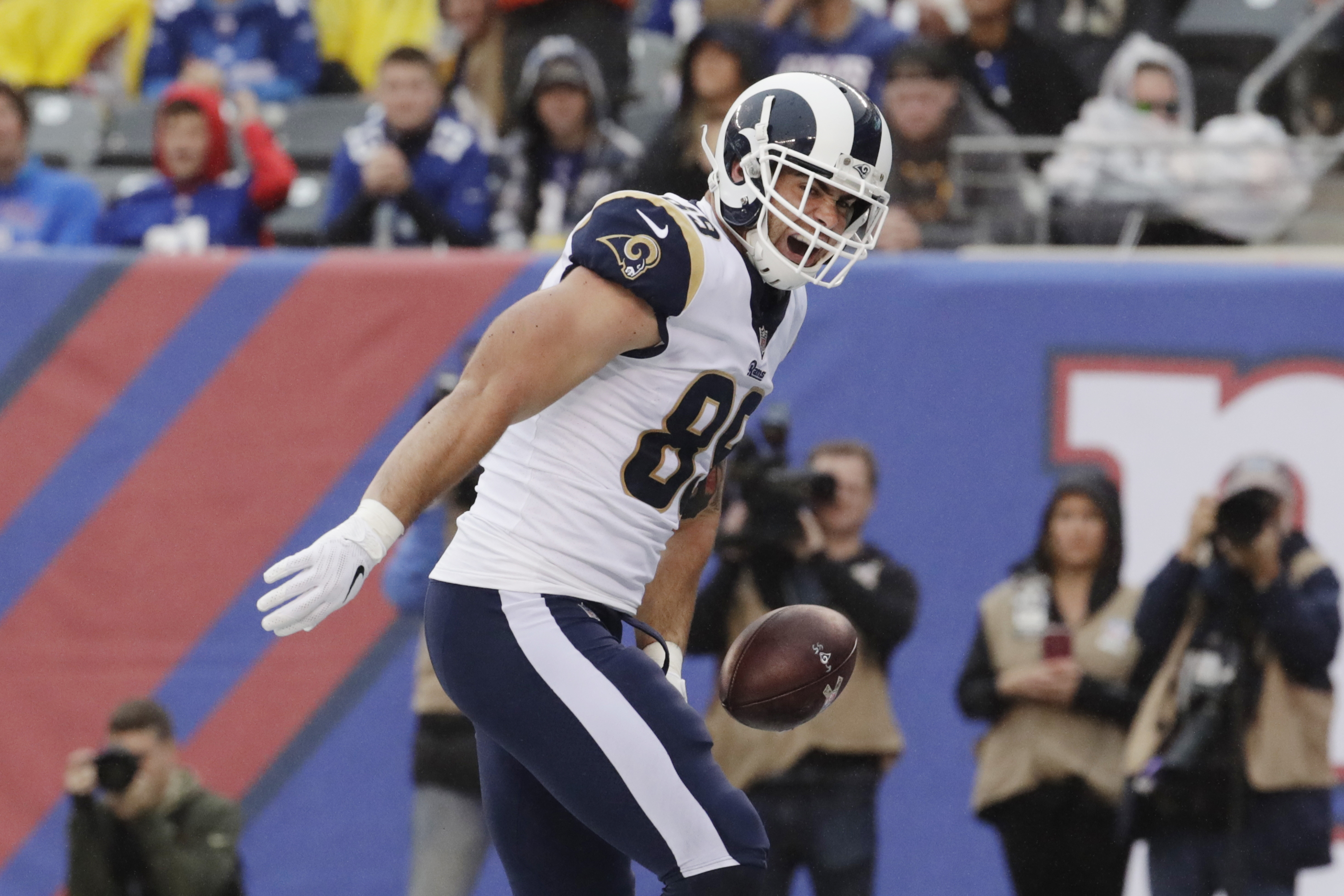 Goff throws career-best 4 TDs, Rams rout defenseless Giants