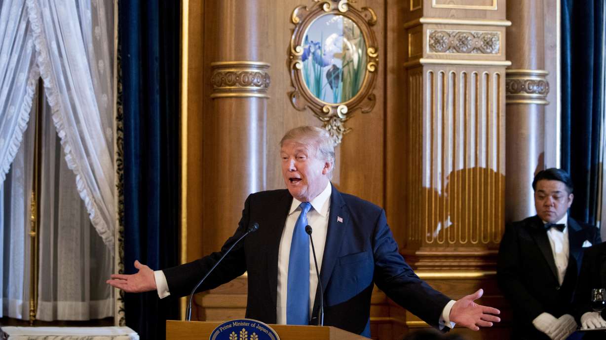 Abe's gifts for Trump include golden table runner