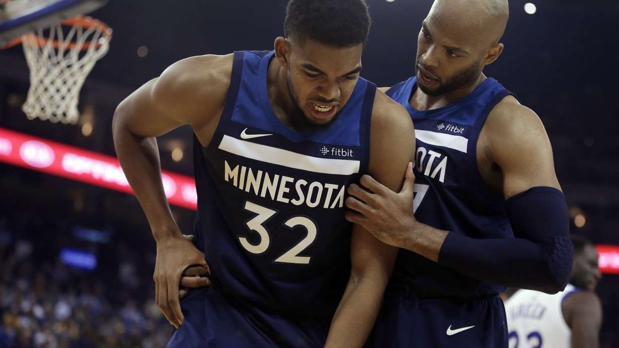 Curry, Thompson find their touch as Warriors beat T-Wolves