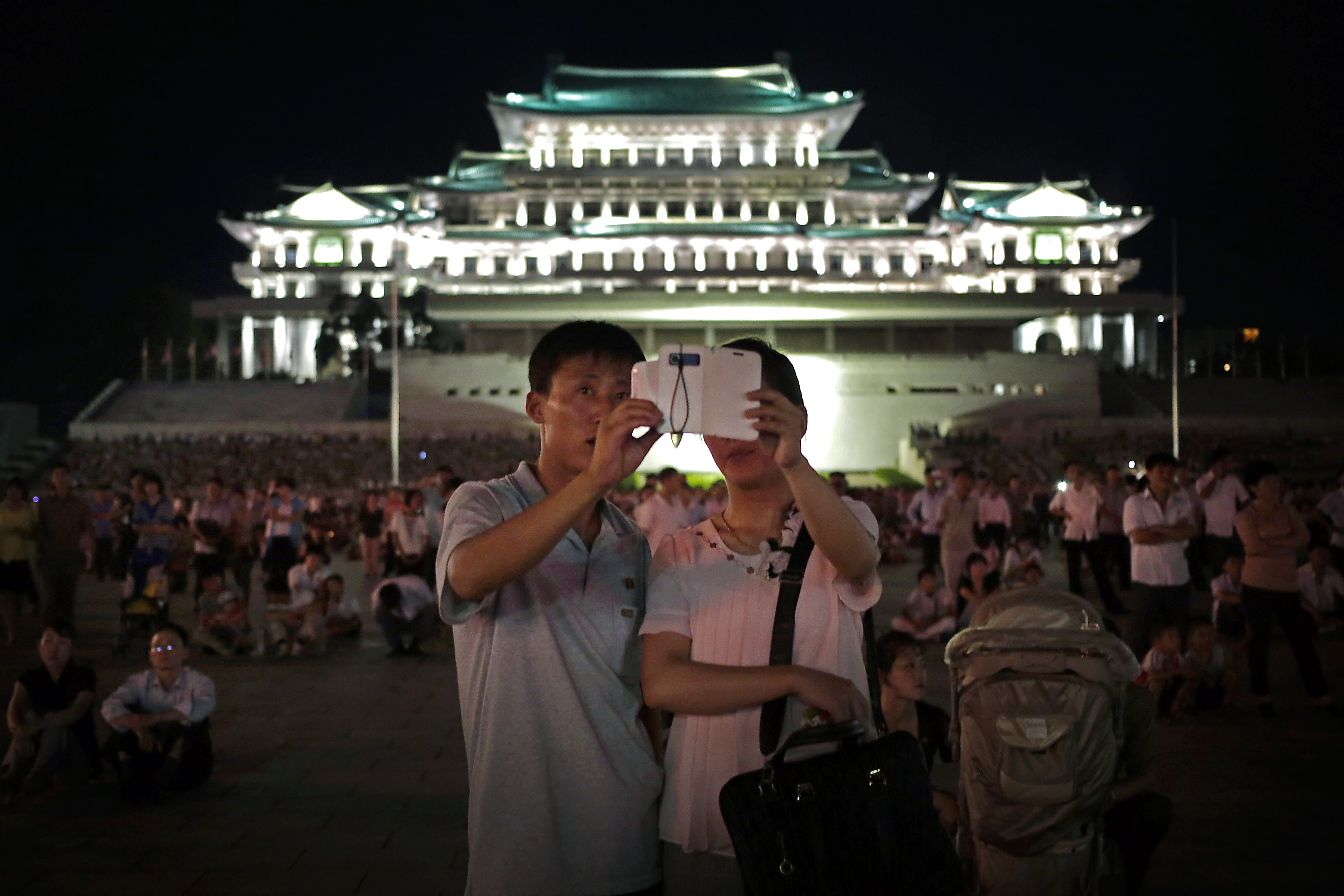 North Korea goes online, but not the World Wide Web for most