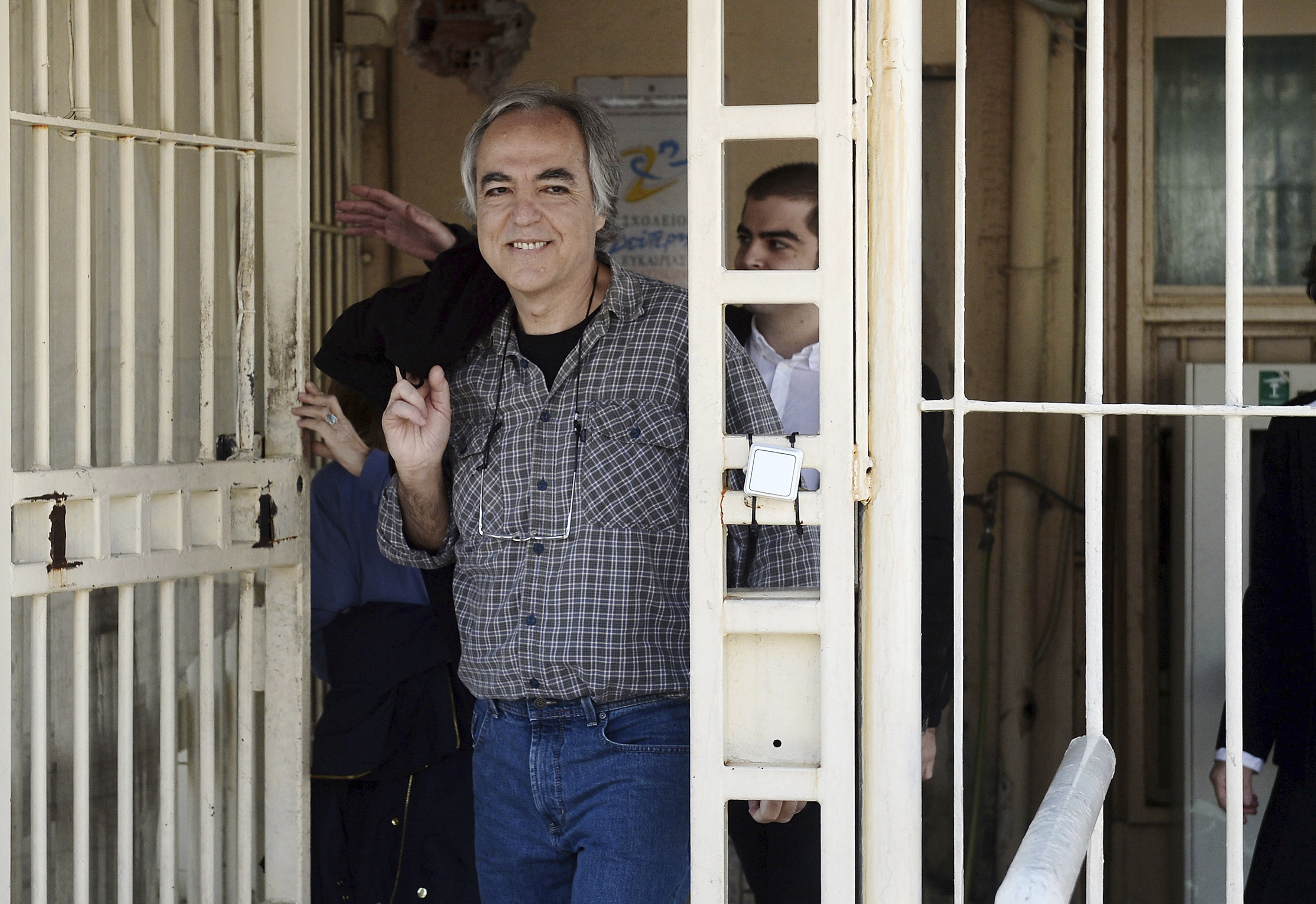 Convicted murderer back in Greek prison after 2-day furlough