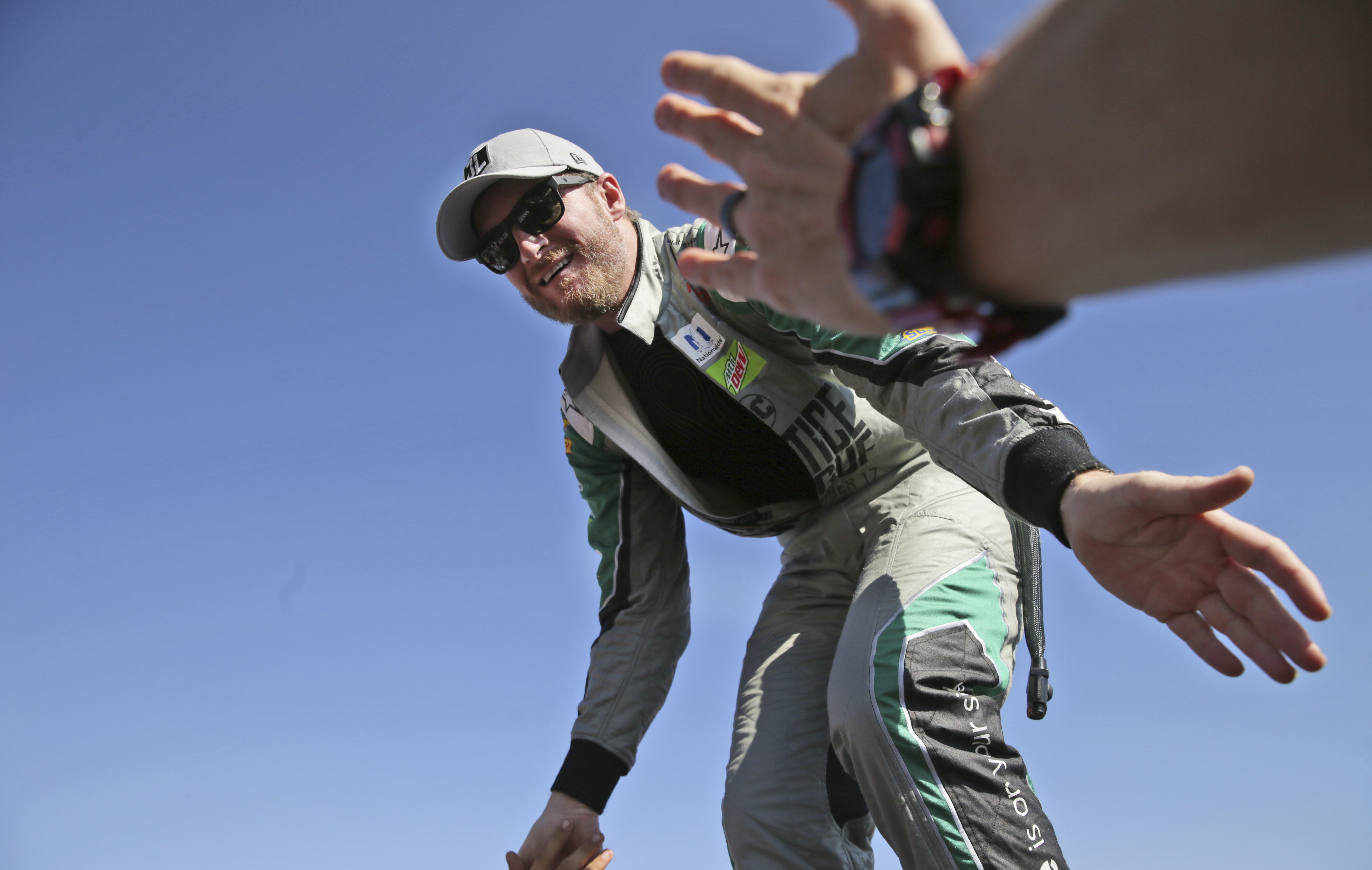 Column: Earnhardt long ago outgrew his father's shadow