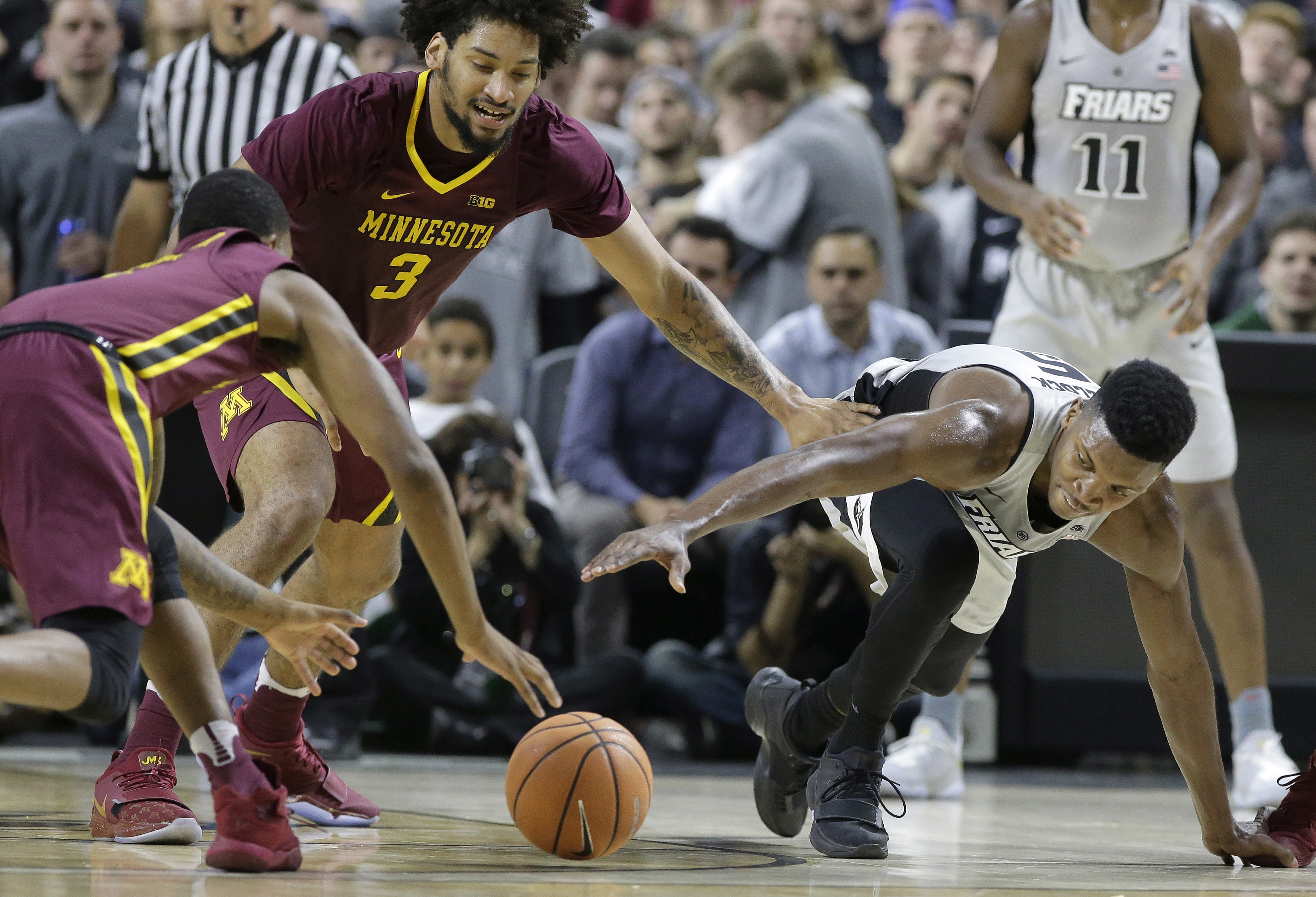 Murphy's 23 helps No. 14 Minnesota past Providence 86-74