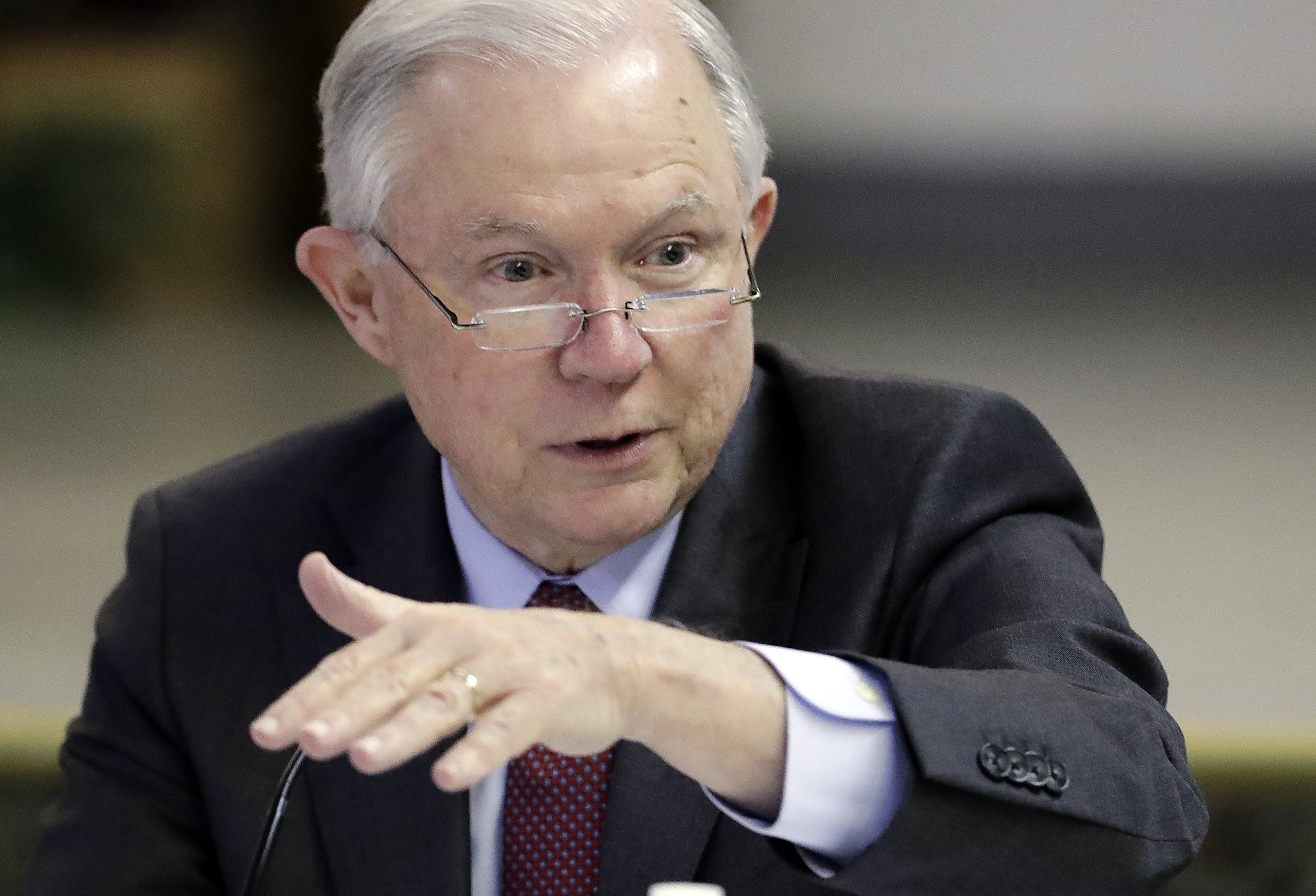 Sessions denies lying on Russia, pleads hazy memory