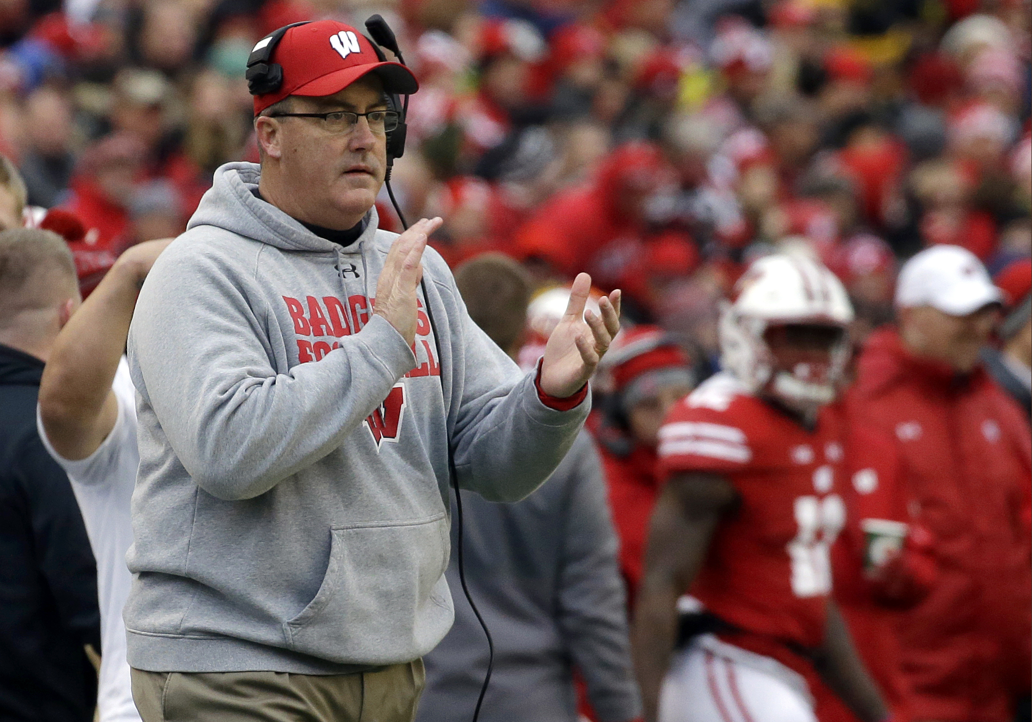 No. 5 Wisconsin takes cues from calm, focused coach Chryst