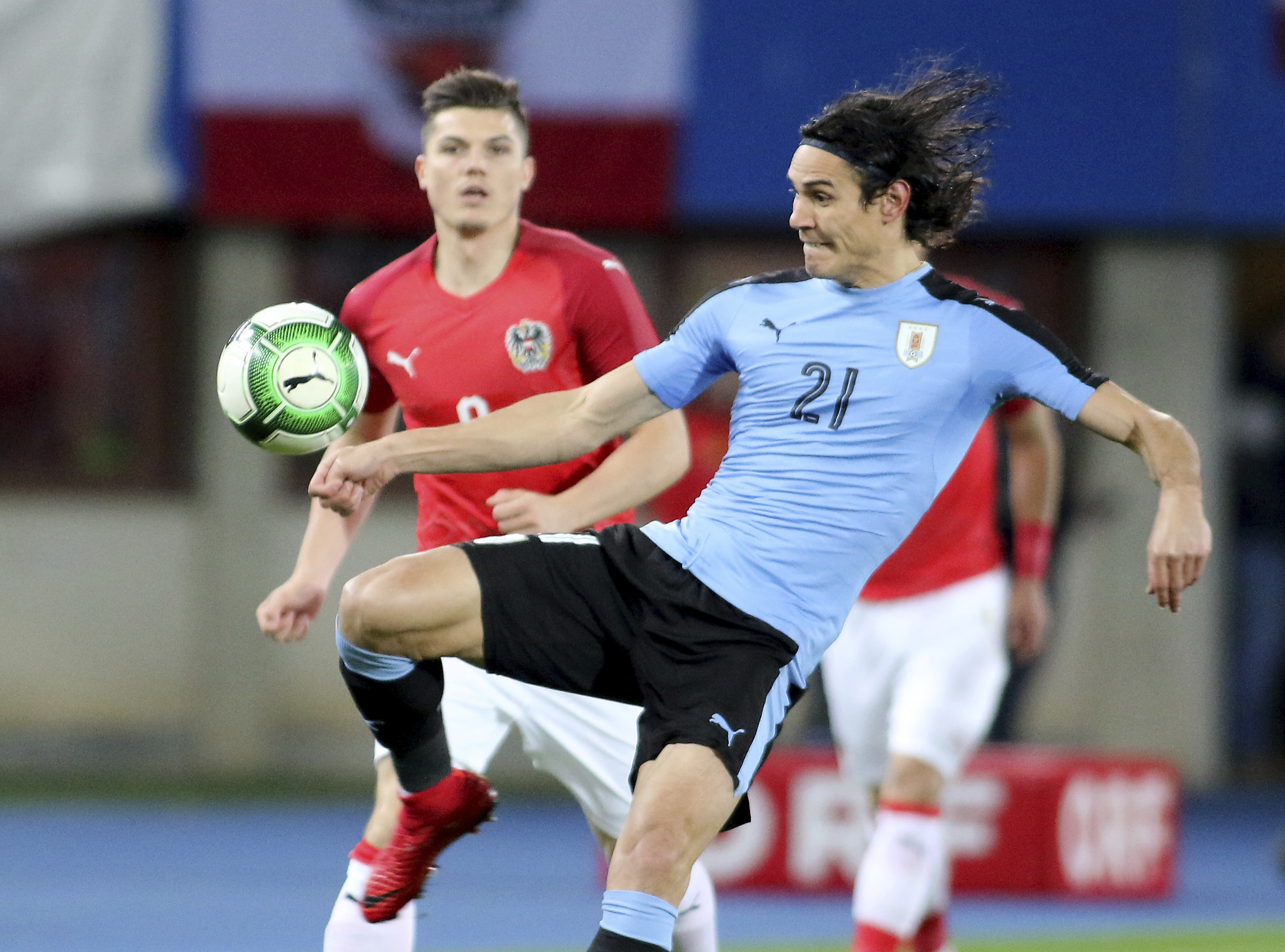 Despite big signings, Cavani emerges as leader of PSG attack