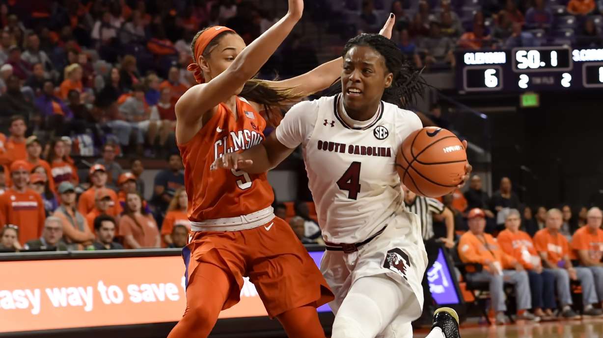 Spann hits 6 3s, No. 4 South Carolina beats Clemson 66-36