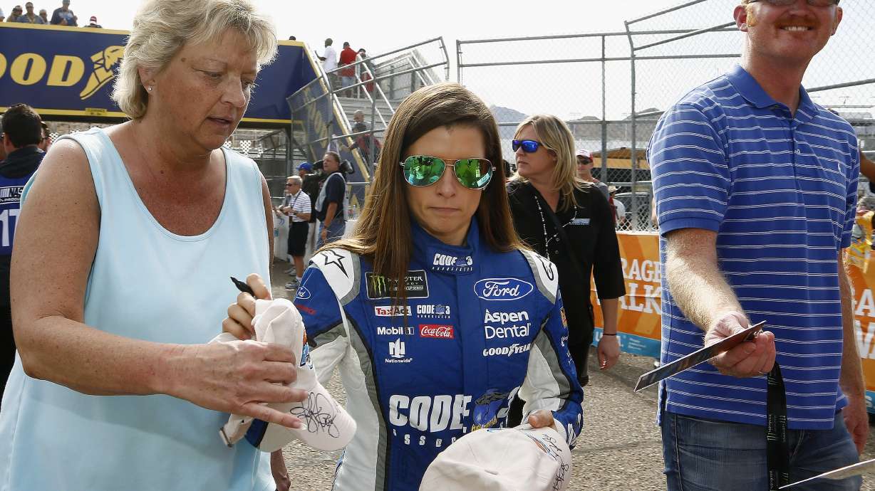 Danica Patrick to end racing career at next year's Indy 500