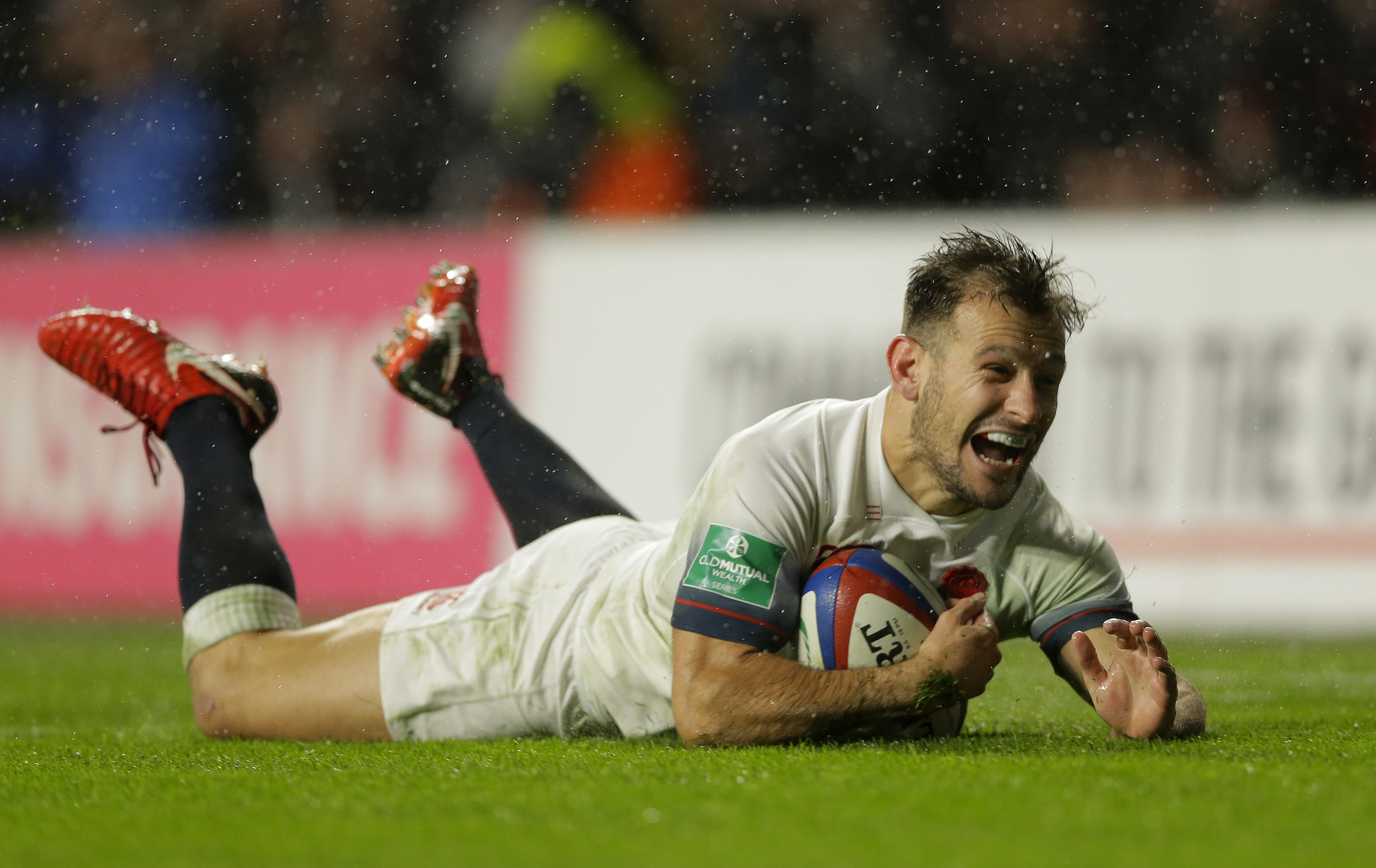 England scores 4 tries as luckless Wallabies beaten 30-6