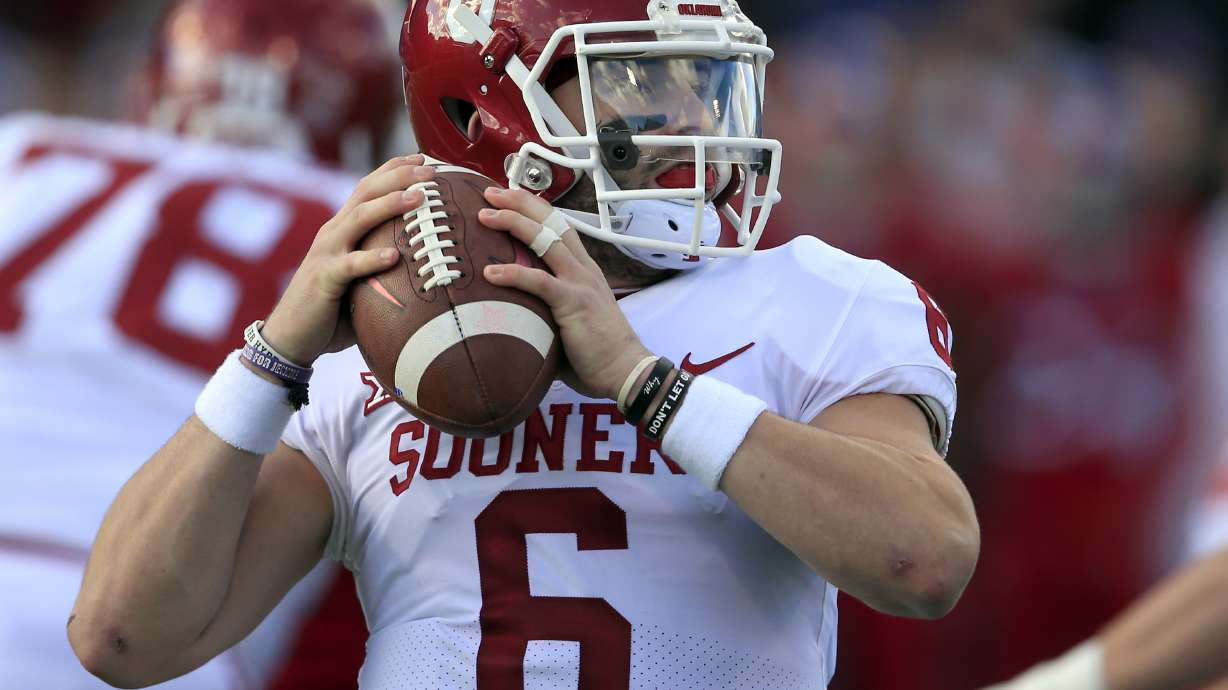 Mayfield snubbed as No. 3 Sooners roll 41-3 win over Kansas
