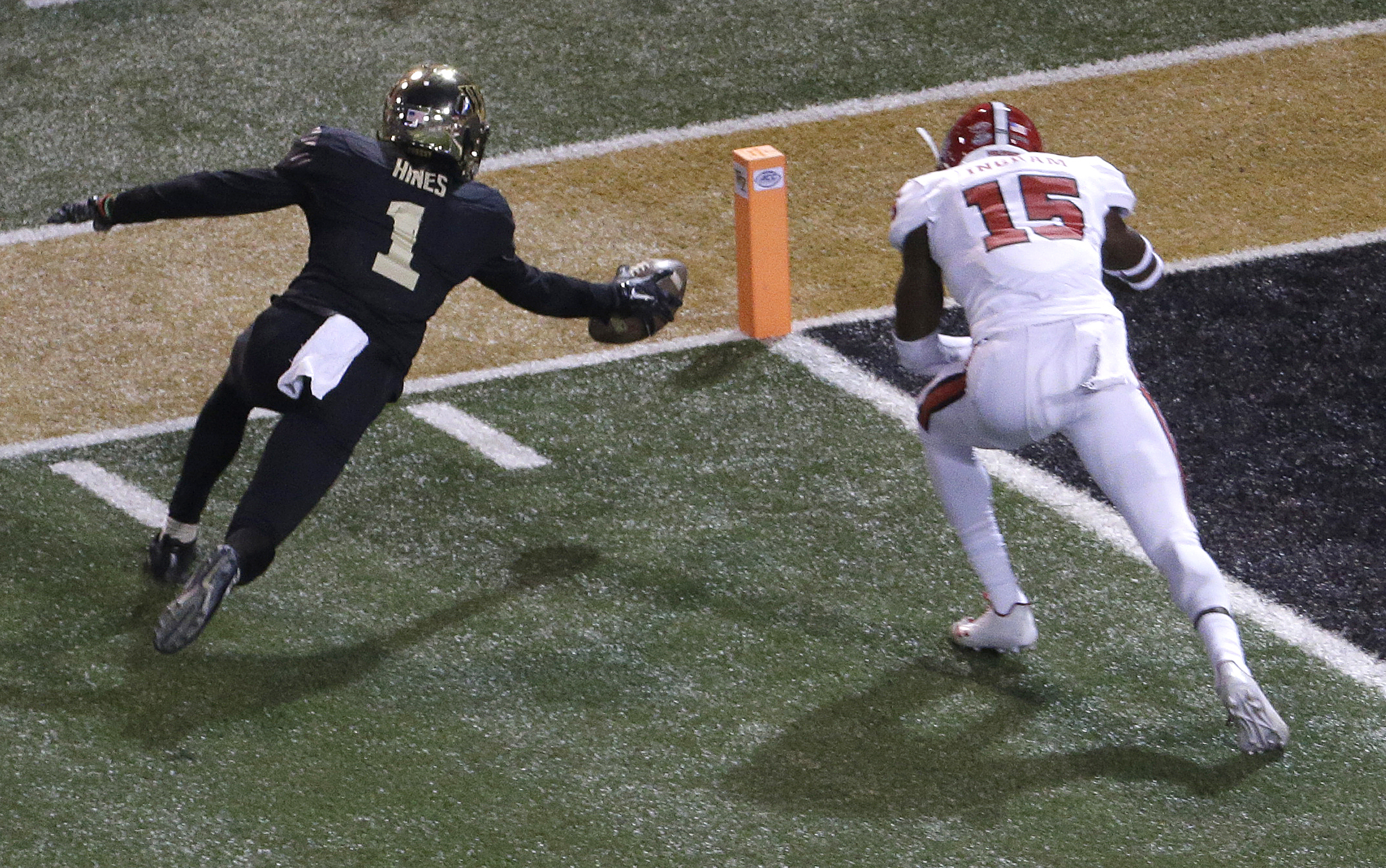 Wolford, Wake Forest upset No. 25 NC State 30-24