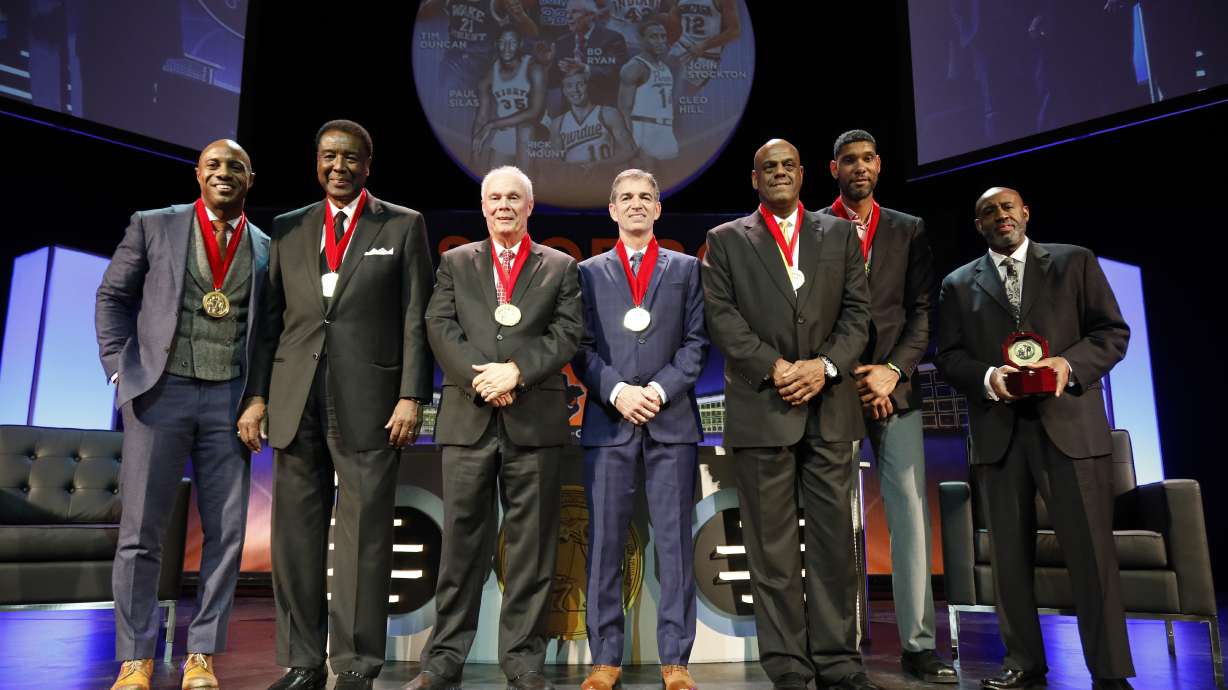Duncan, Stockton headline college hoops Hall of Fame class