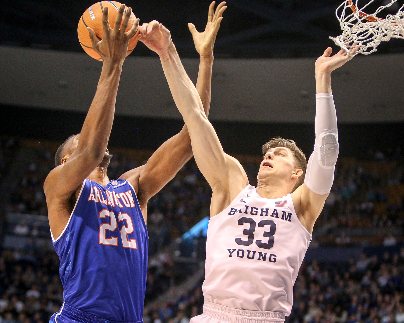 Dalton Nixon early surprise to BYU men's basketball season