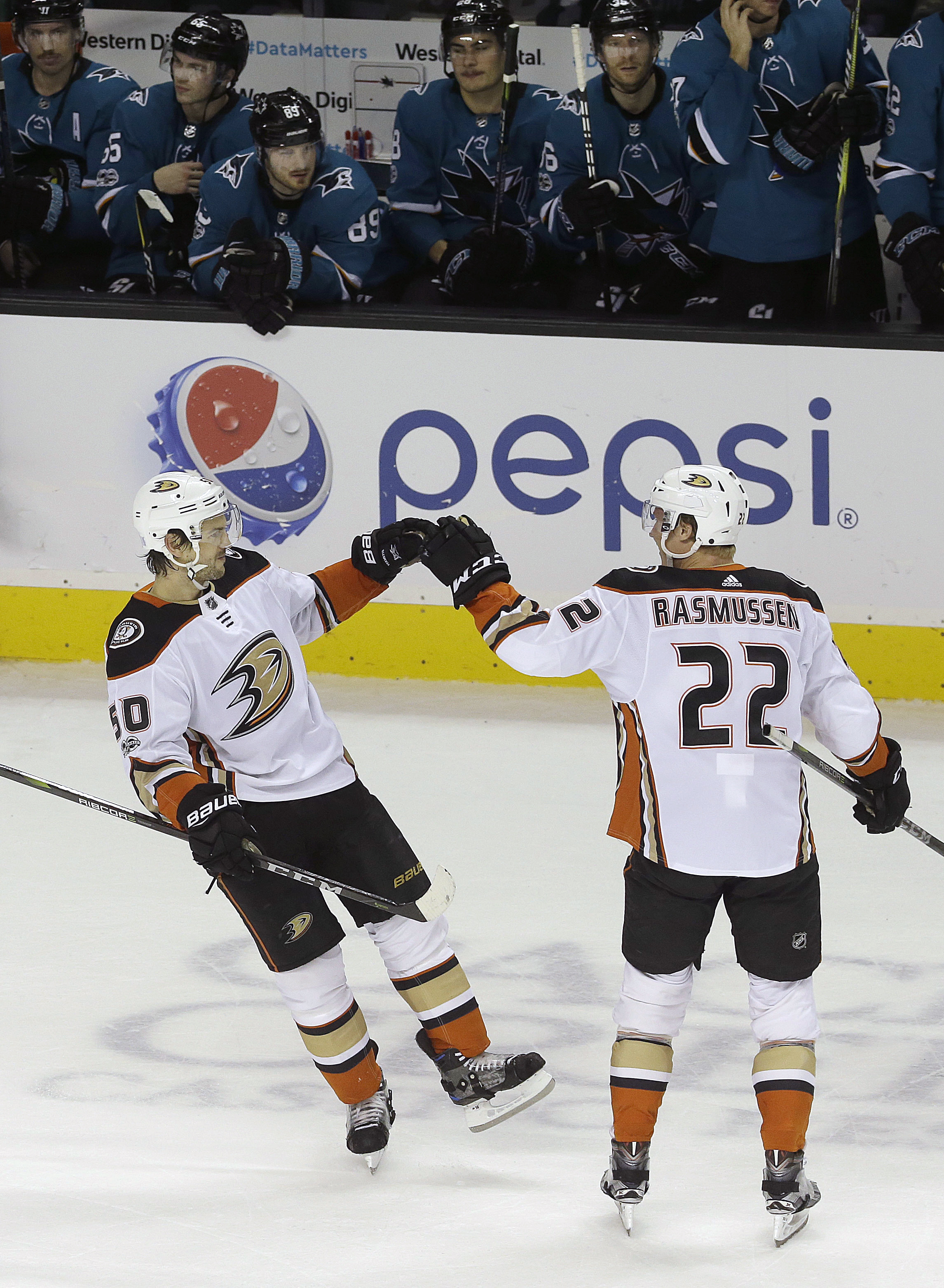 Vermette scores winner in shootout, Ducks edge Sharks 3-2