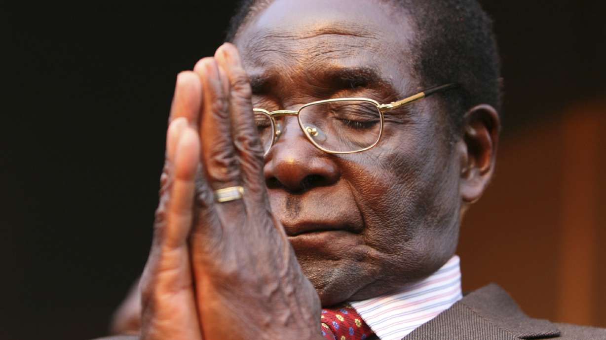 Mugabe leaves legacy of economic ruin, upheaval in Zimbabwe