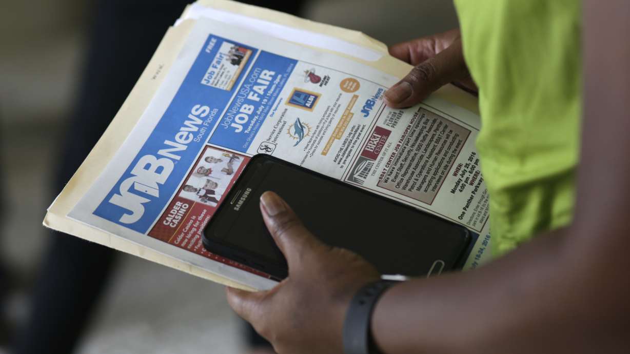 Applications for US unemployment benefits drop 13,000