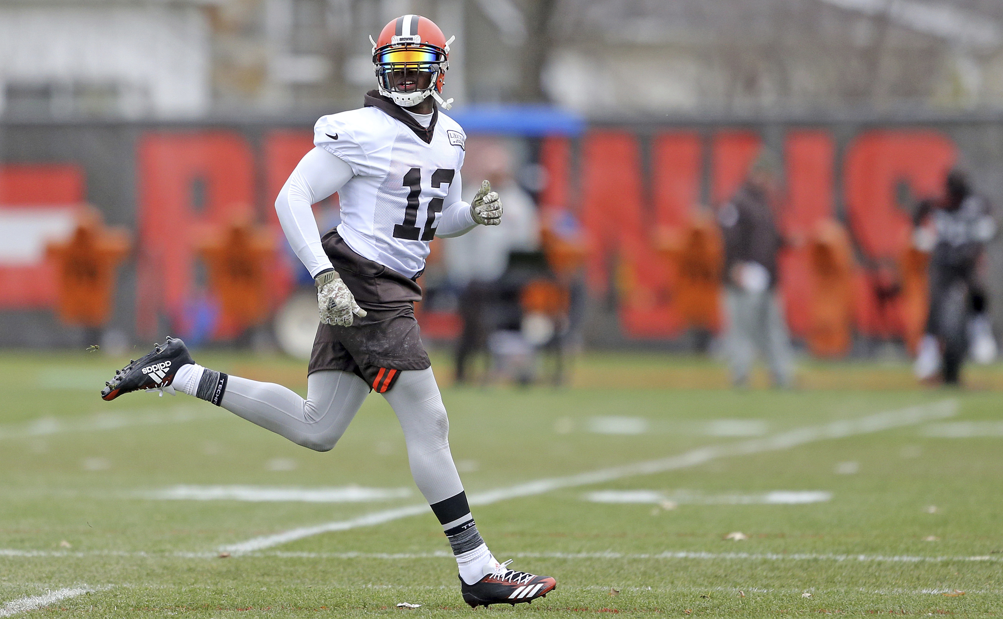 Flash back: Gordon practices with Browns after suspensions