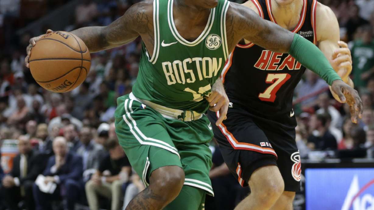 Heat top Celtics 104-98, snap Boston's 16-game win streak