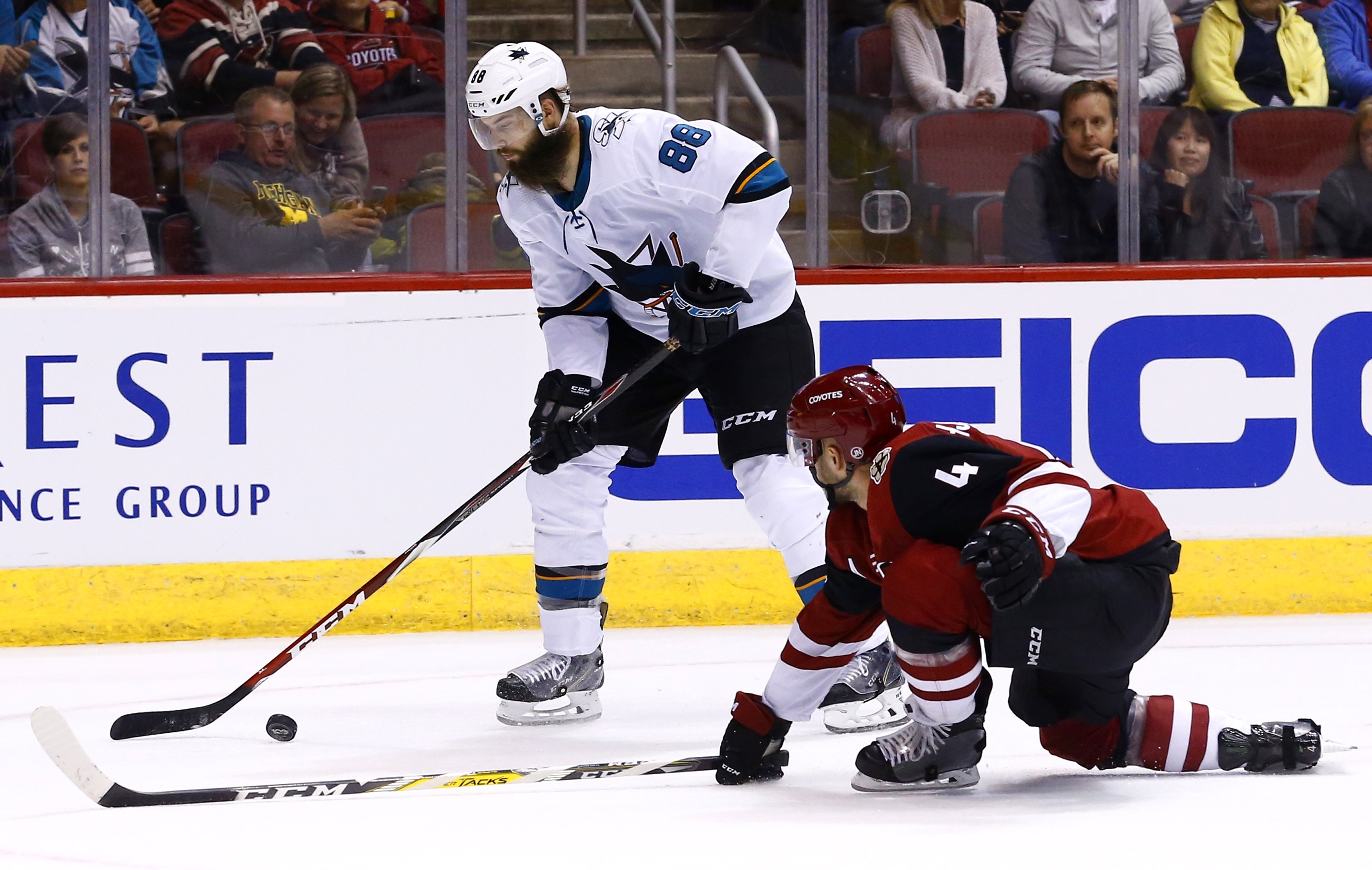 Couture helps Sharks beat Coyotes 3-1