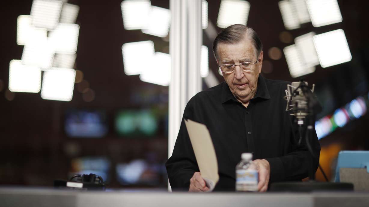 You're looking live at Brent Musburger in a sports book