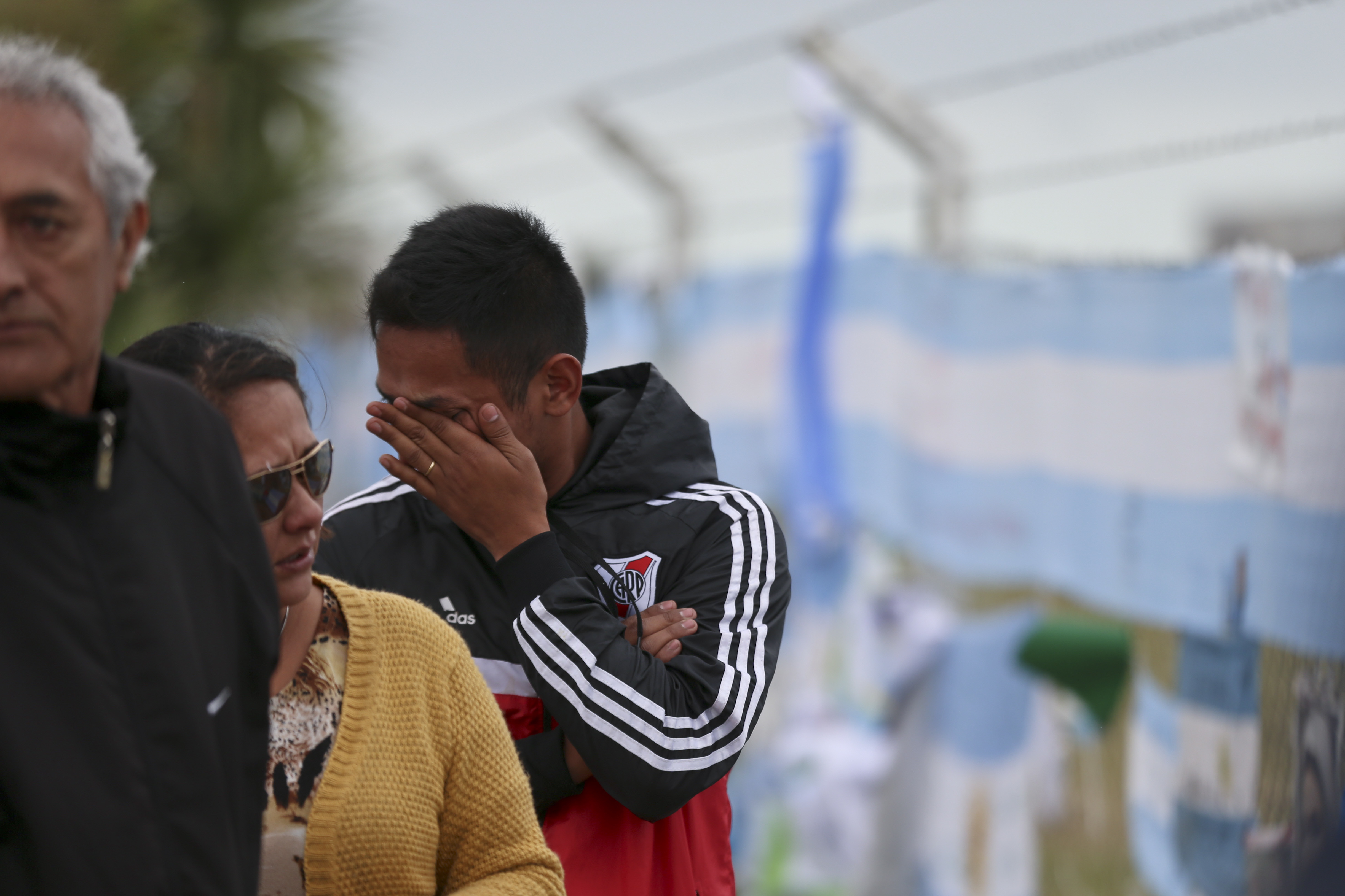 Argentina president: Search for missing sub will continue