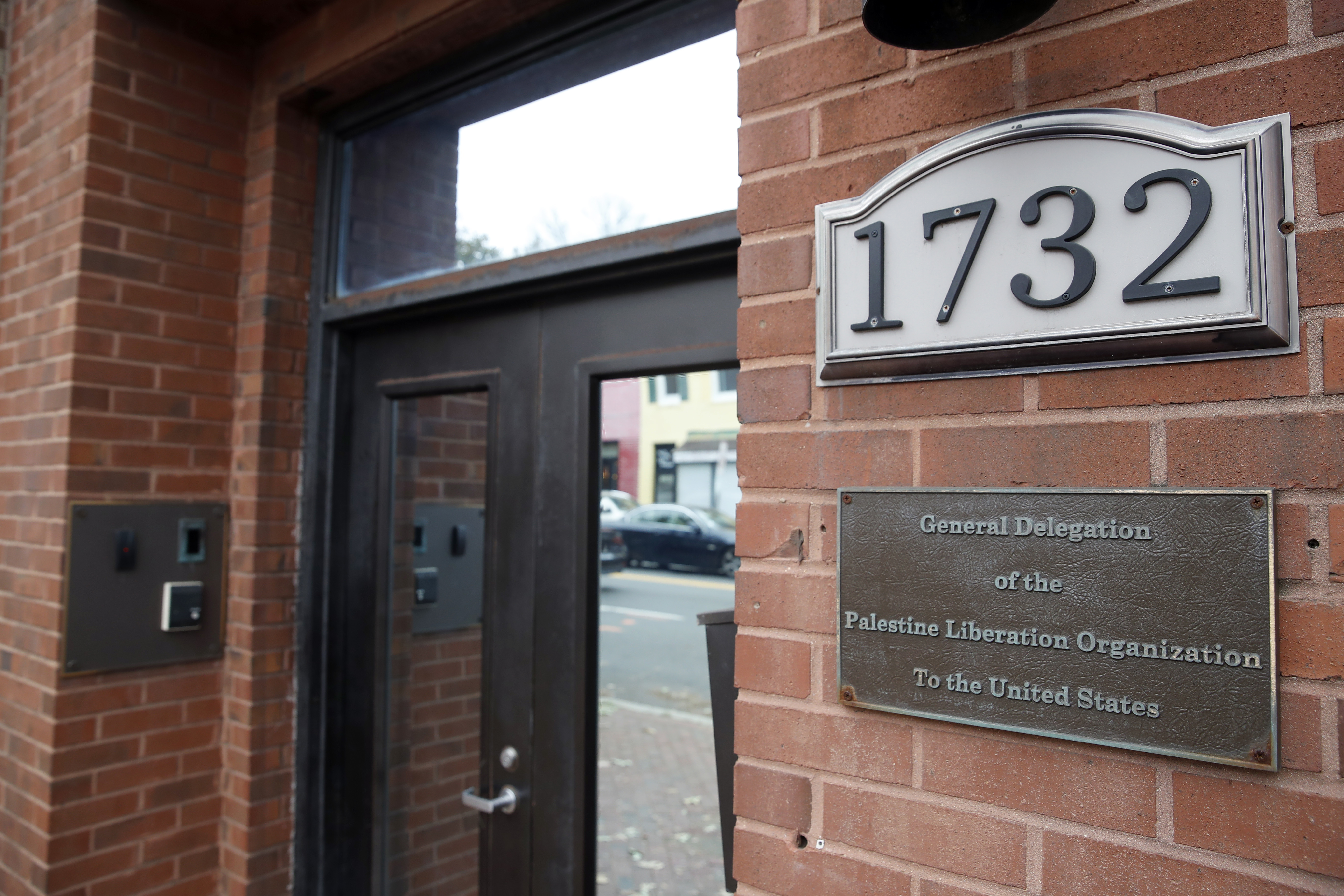 US changes course, allows PLO office to remain open