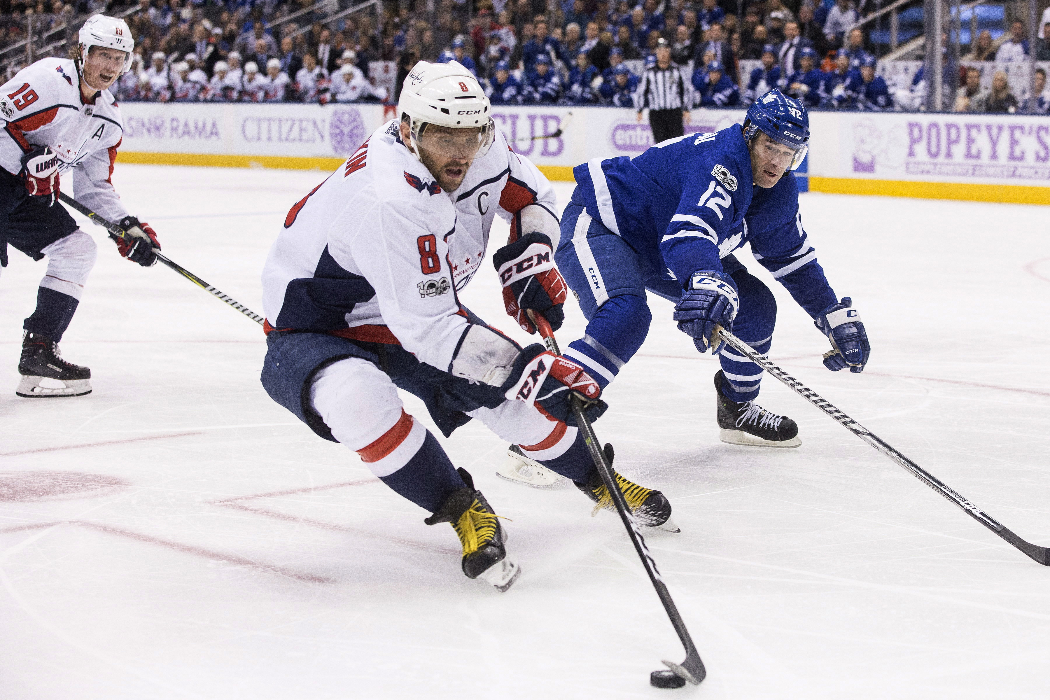 Alex Ovechkin has hat trick, Capitals beat Maple Leafs 4-2