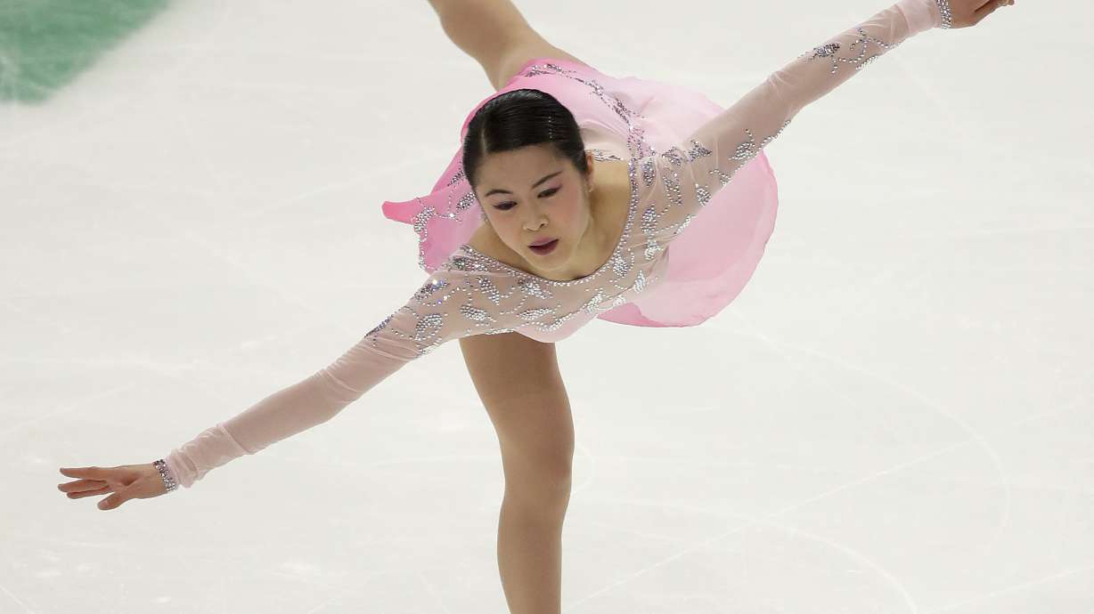 Miyahara leads Skate America ladies after short program