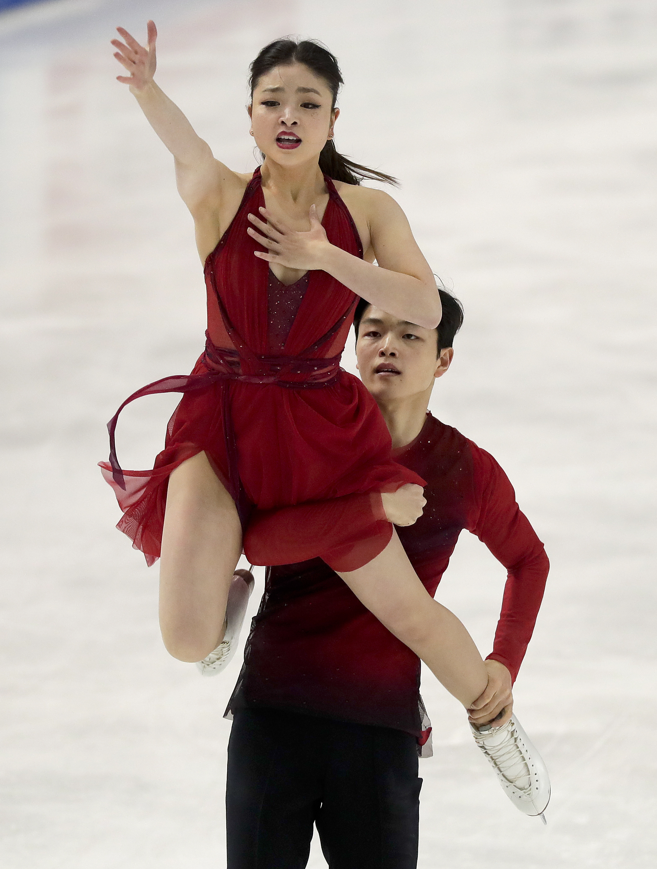Shibutanis cruise at Skate America for 2nd Grand Prix win