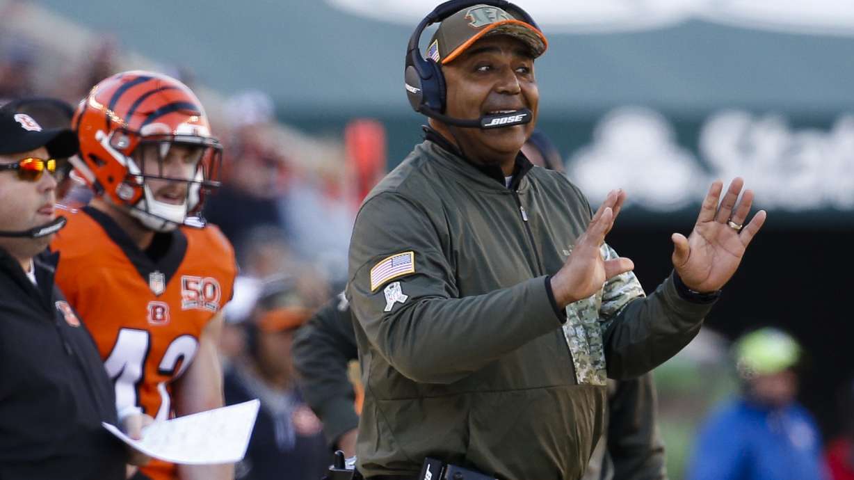 Mixon runs for 114, Bengals beat winless Browns 30-16