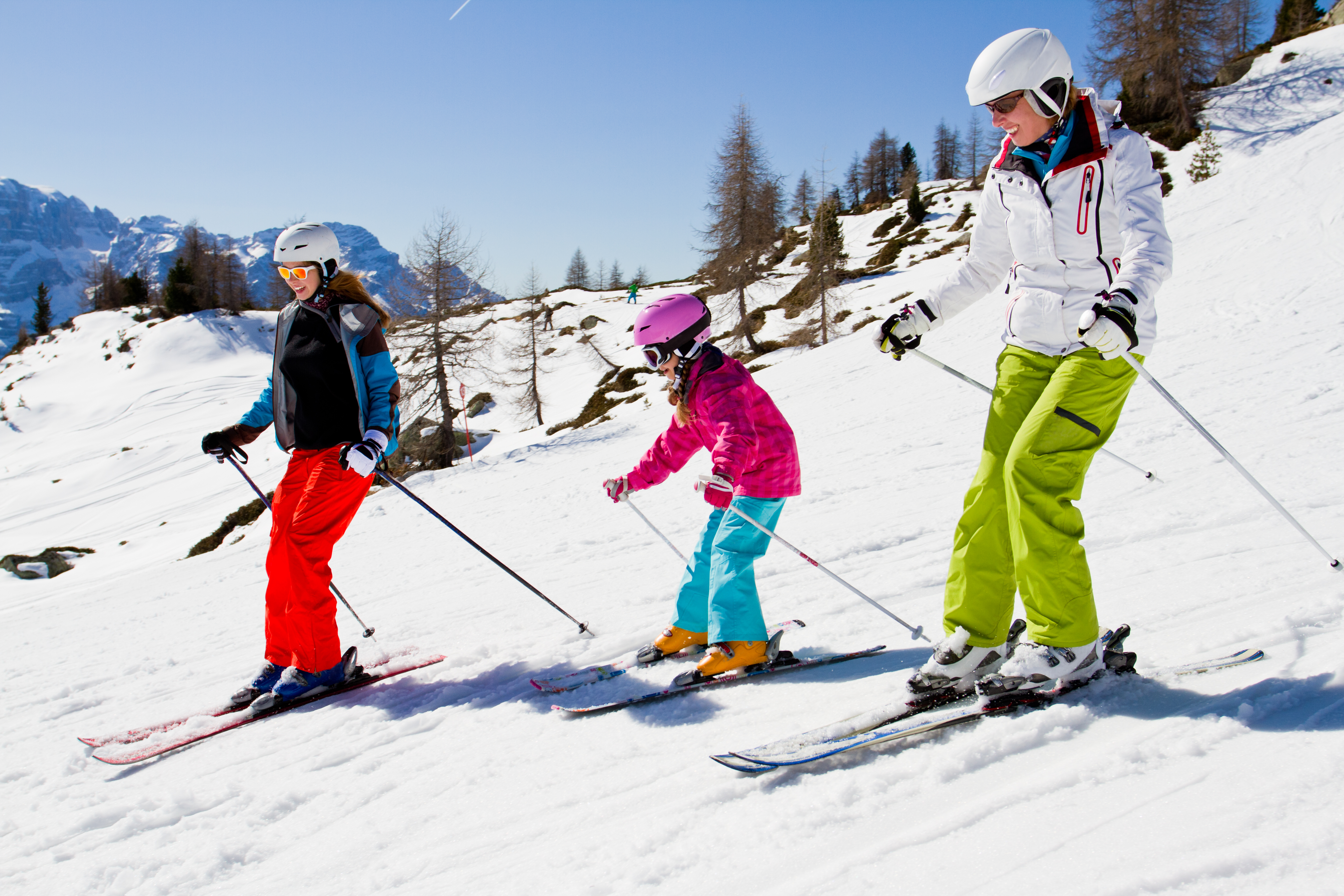 15 easy tips to help your child learn to ski the right way