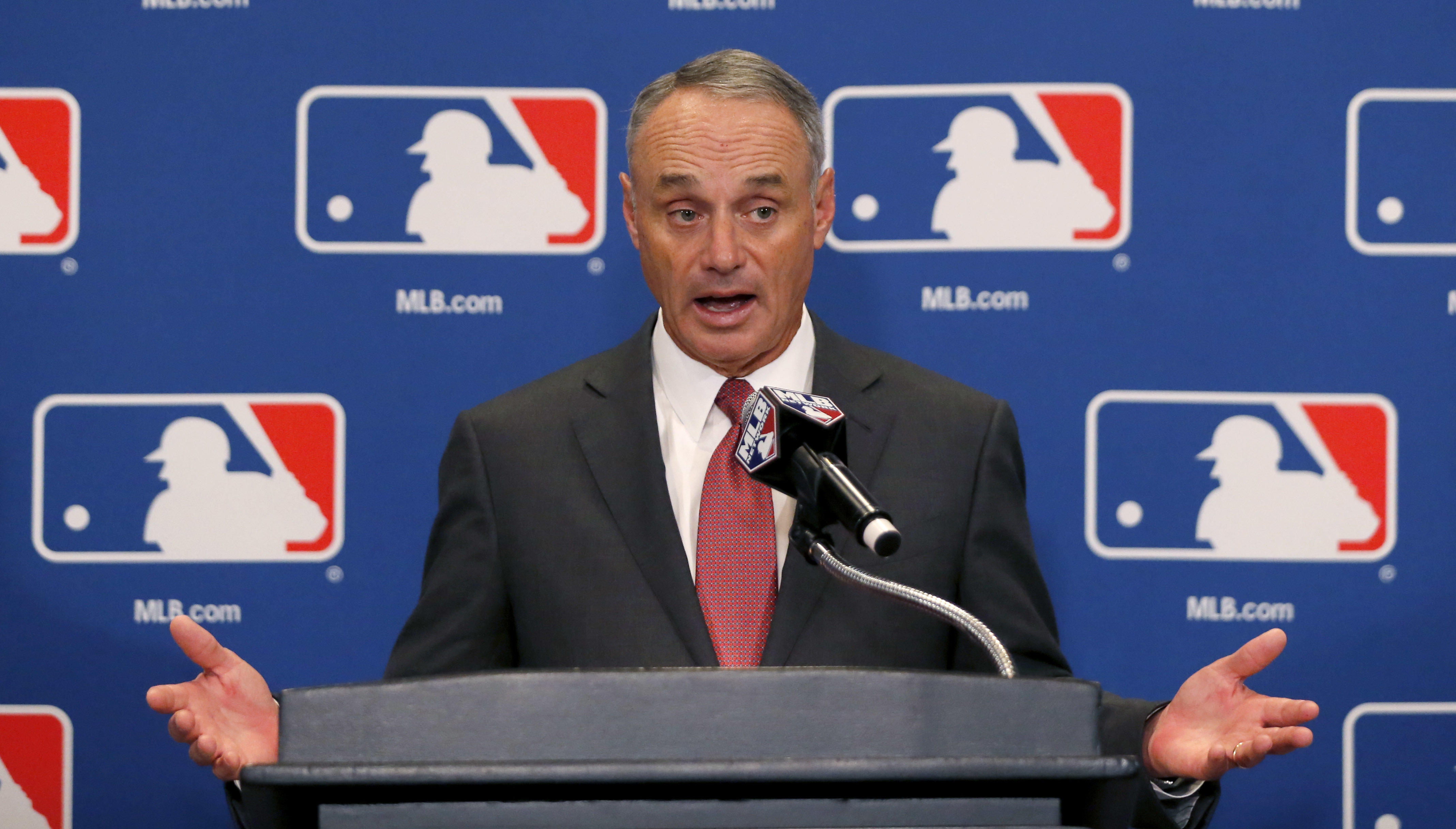 US sports leagues are hedging their bets on legal gambling